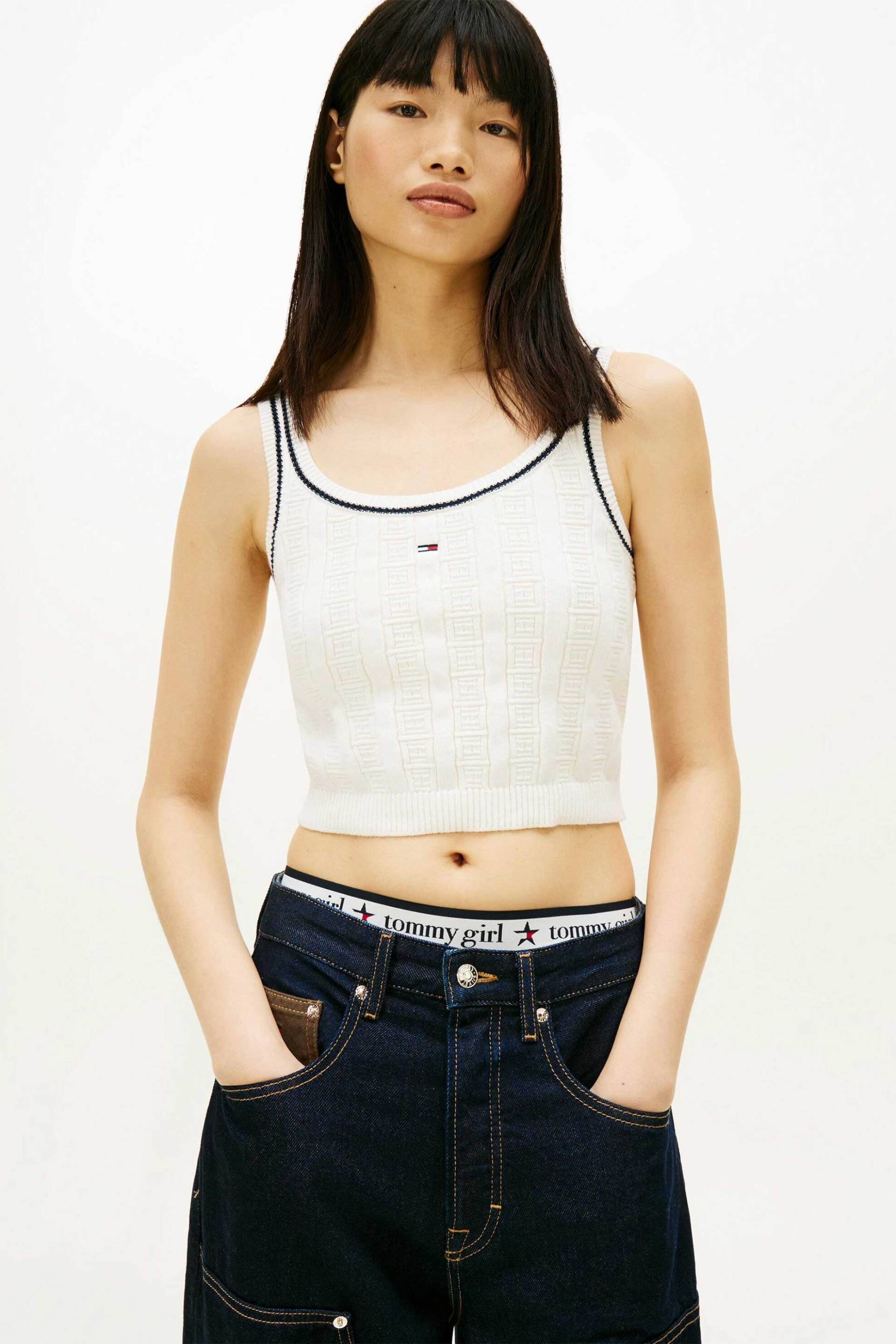 Tommy Jeans γυναικείο πλεκτό cropped τοπ με λογότυπο Slim Fit - DW0DW22027 Λευκό