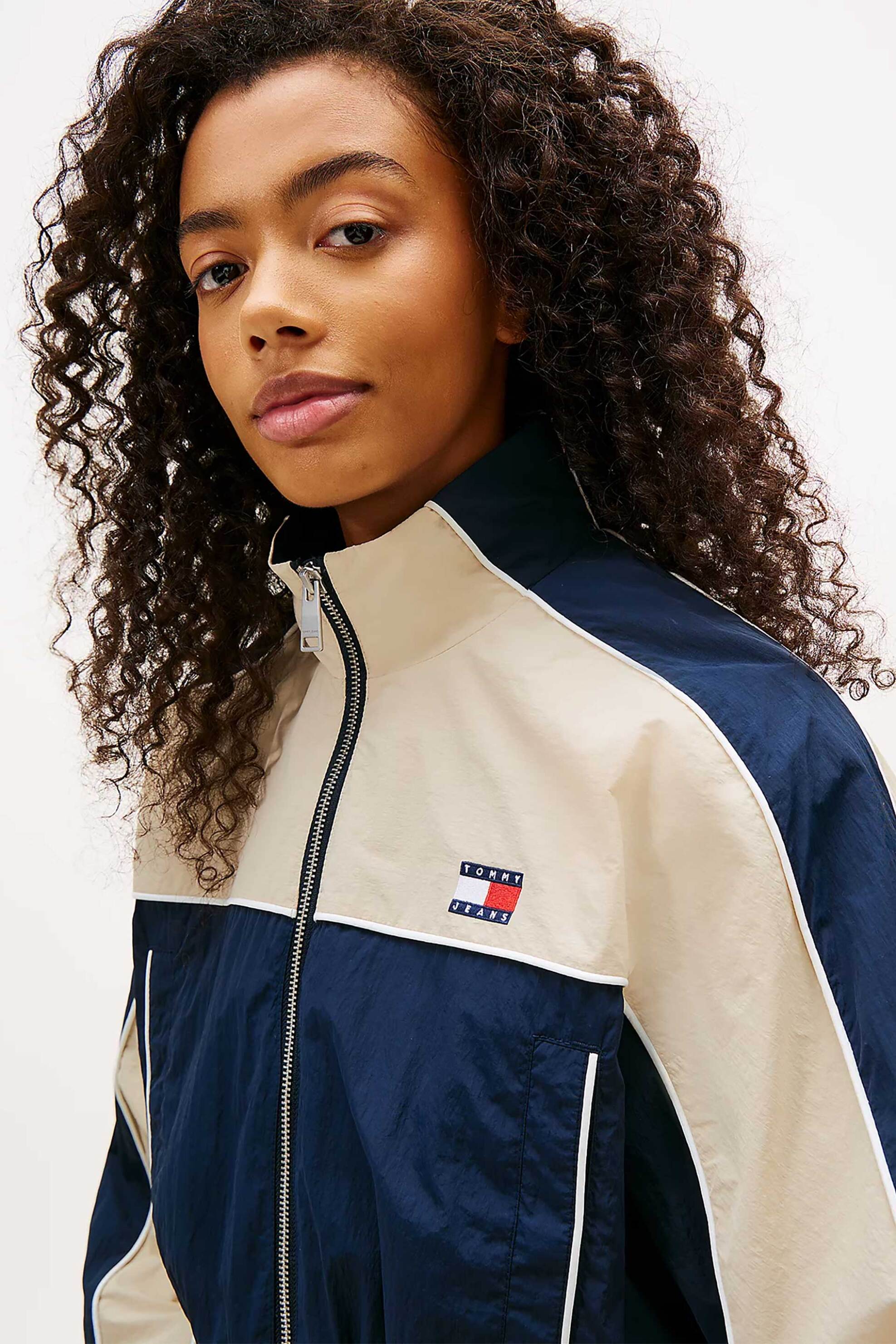 Tommy Jeans γυναικείο jacket colour-blocked με λογότυπο Regular Fit - DW0DW22055 Μπλε Σκούρο φωτογραφία