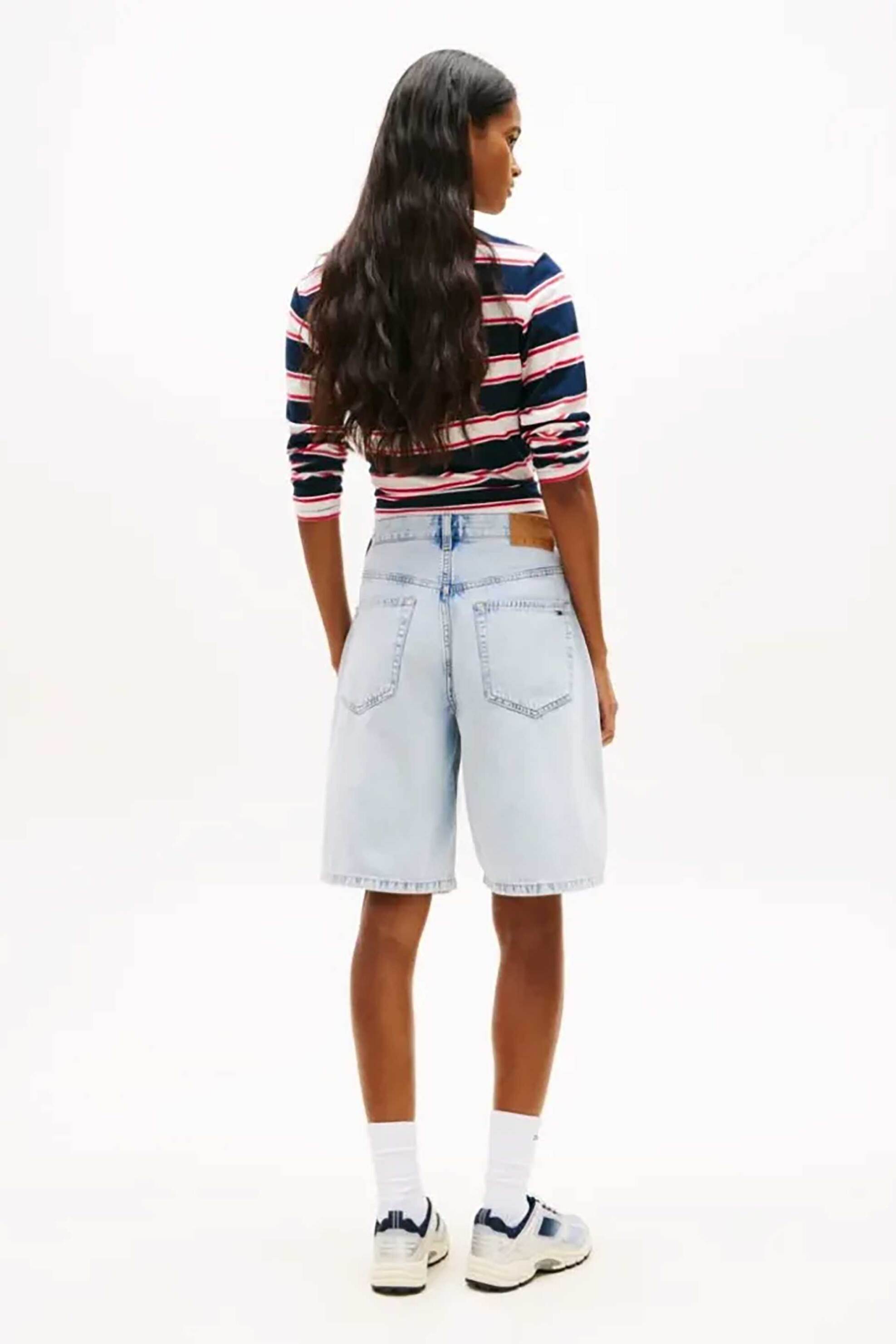TOMMY JEANS Tommy Jeans γυνακεία denim βερμούδα με πιέτες Loose Fit - DW0DW22709 Denim Blue Ανοιχτό - 3