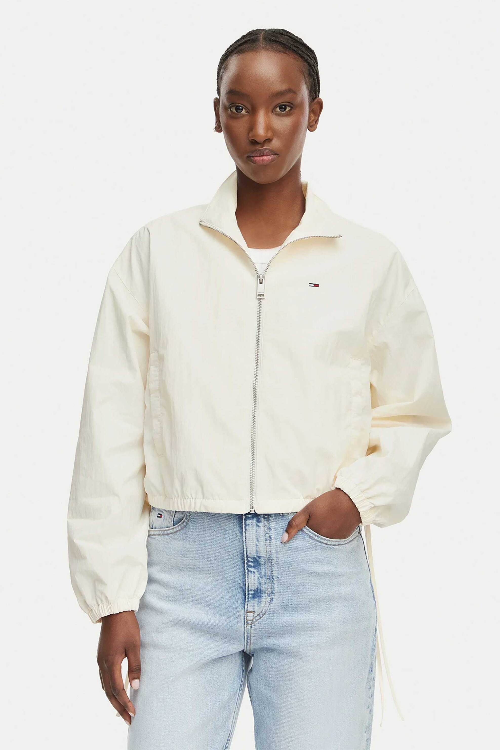 Tommy Jeans γυναικείο αδιάβροχο jacket με logo patch Regular Fit - DW0DW22325 Λευκό