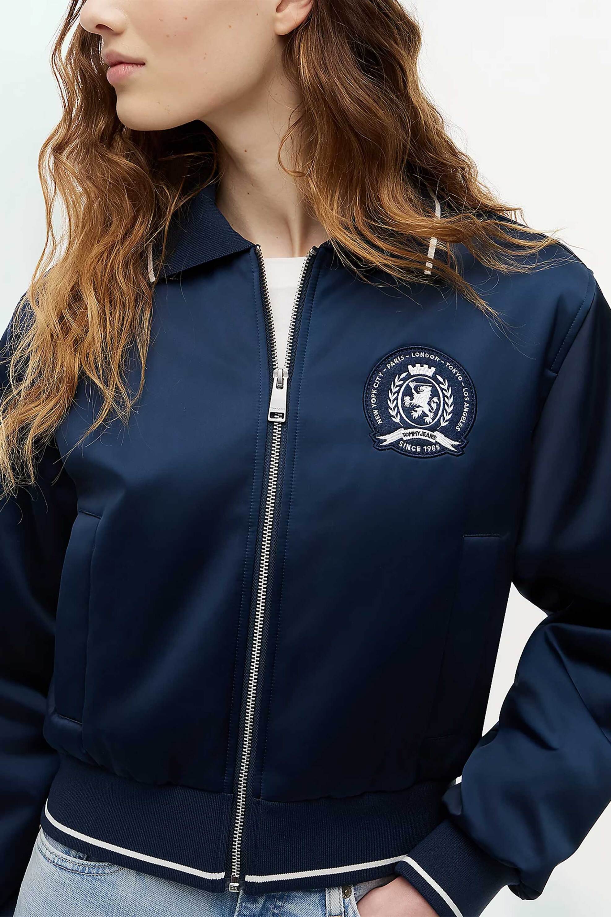TOMMY JEANS Tommy Jeans γυναικείο jacket σατέν με λογότυπο Regular Fit - DW0DW23153 Μπλε Σκούρο - 2