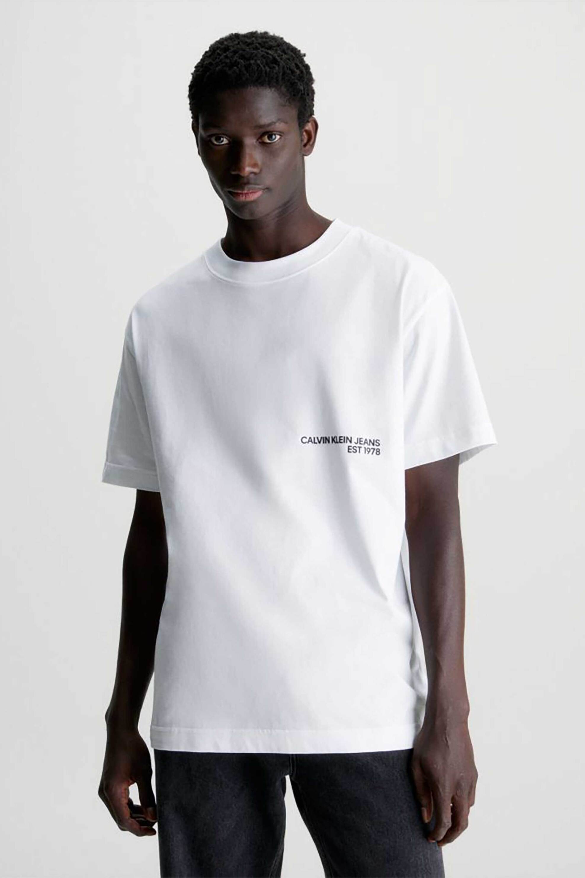 Ανδρική Μόδα > Ανδρικά Ρούχα > Ανδρικές Μπλούζες > Ανδρικά T-Shirts CK Jeans ανδρικό T-shirt μονόχρωμο με logo print στο στήθος και στο πίσω μέρος Relaxed Fit - J30J324652 Λευκό
