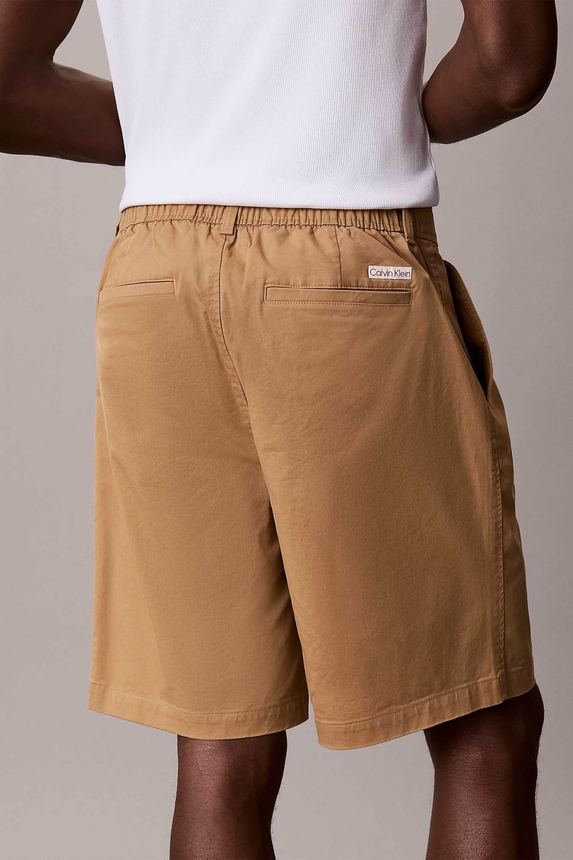 Calvin Klein Jeans Ανδρική Chino Βερμούδα Μονόχρωμη Relaxed Fit - Lv04Rf612G Καμηλό