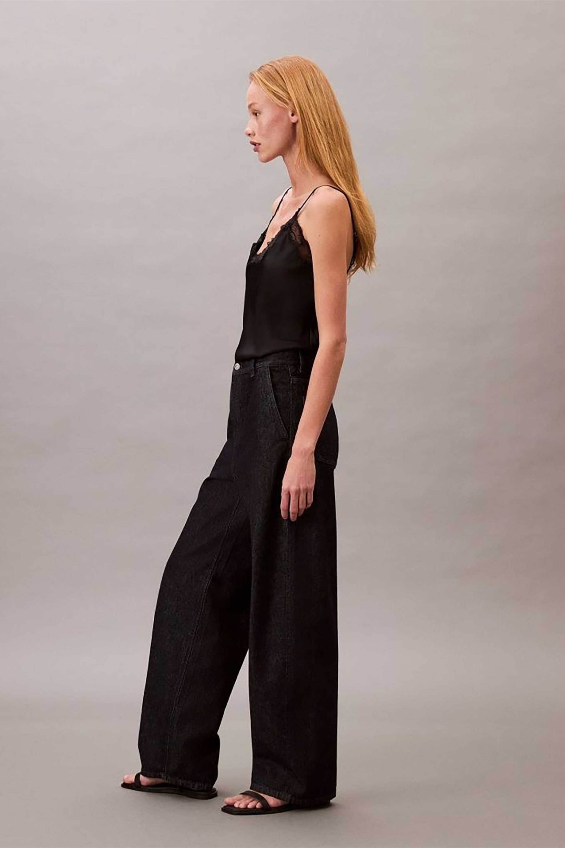 Calvin Klein Jeans γυναικείο παντελόνι τζιν Barrel Fit - LV047C796G Μαύρο φωτογραφία