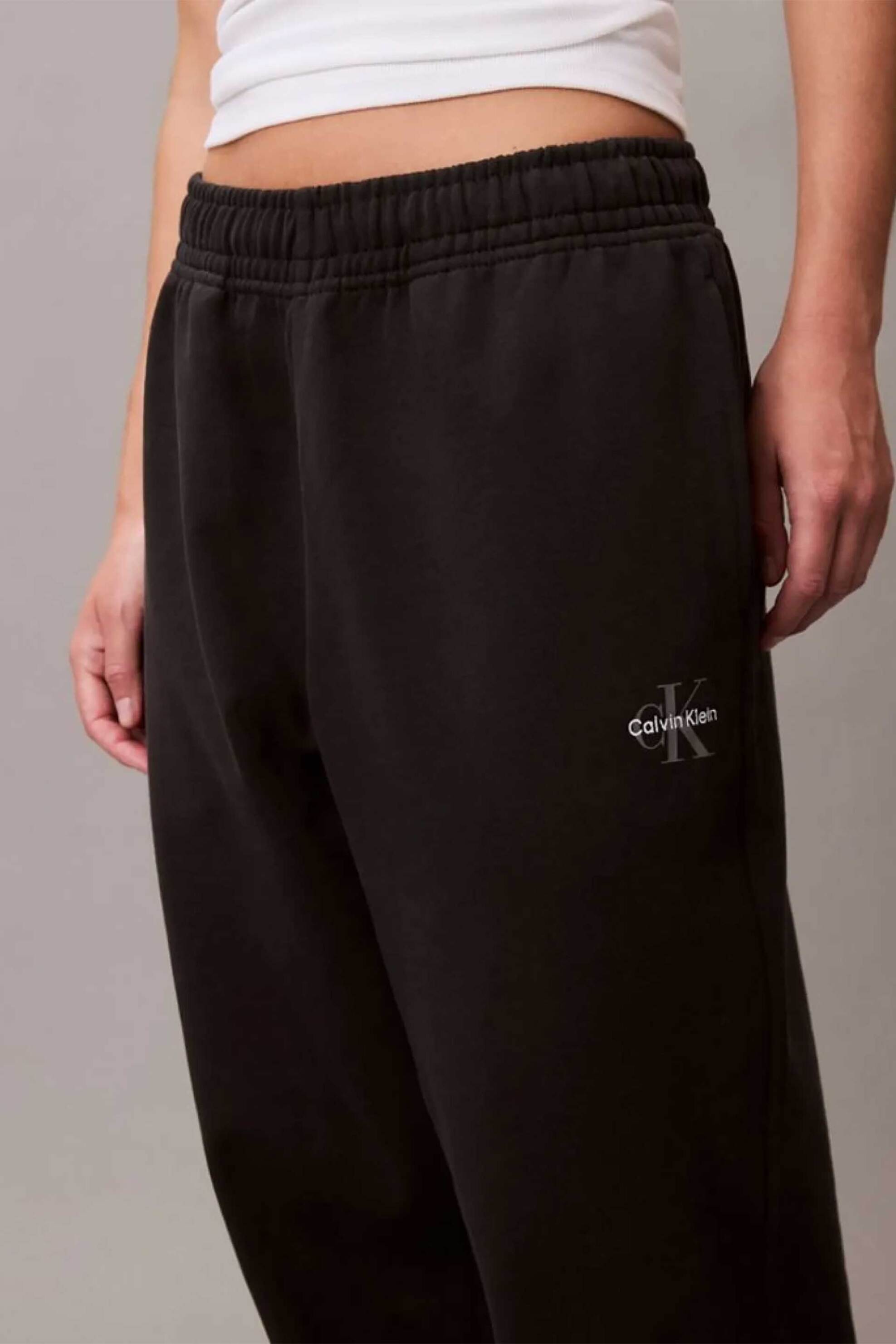 Calvin Klein Jeans γυναικείο παντελόνι φόρμας με monogram Relaxed Fit - LV047B235G Μαύρο