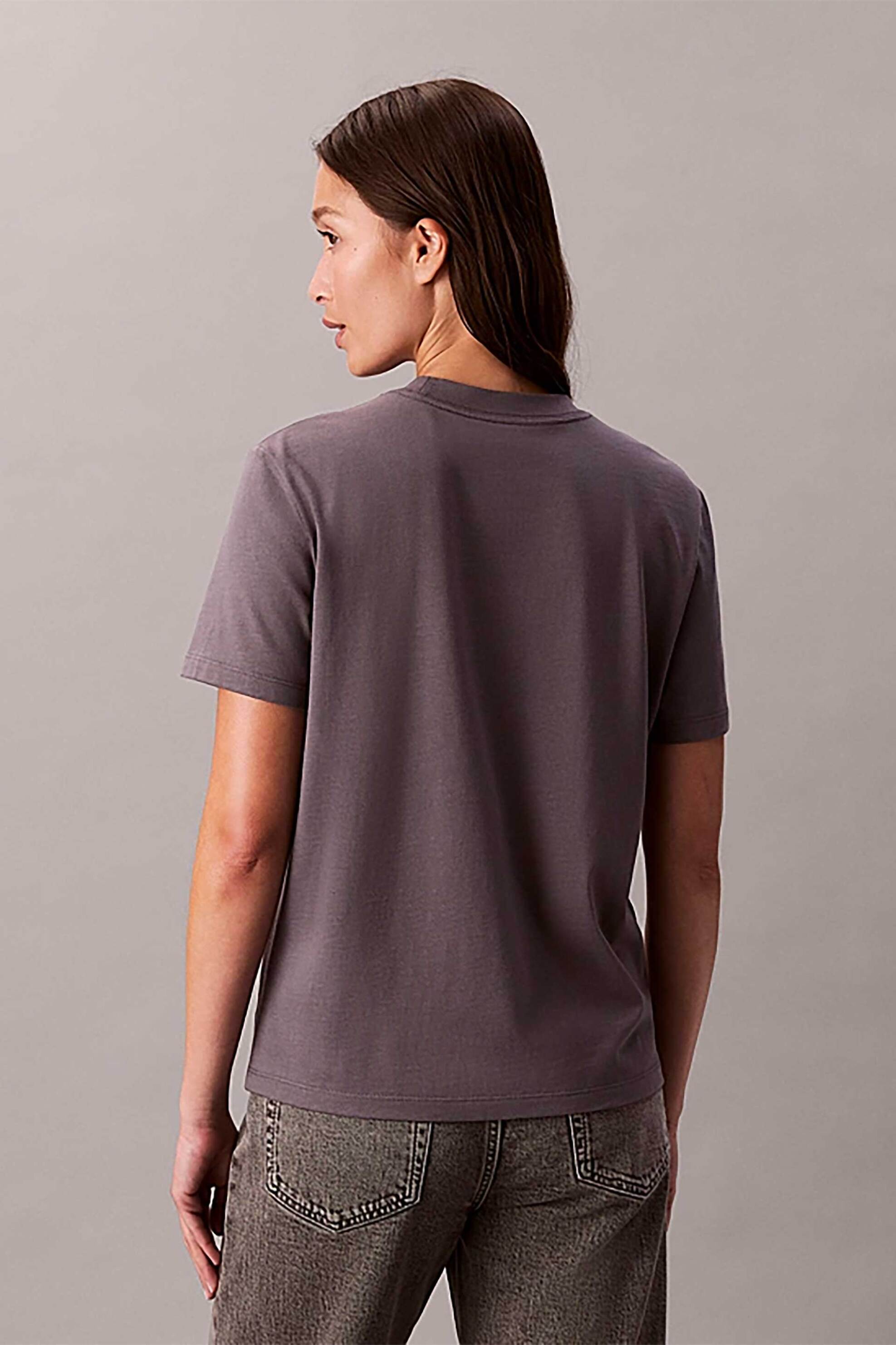 Calvin Klein Jeans Γυναικείο T-Shirt Μονόχρωμο με Λογότυπο Στο Στήθος - Lv044E215G Ανθρακί