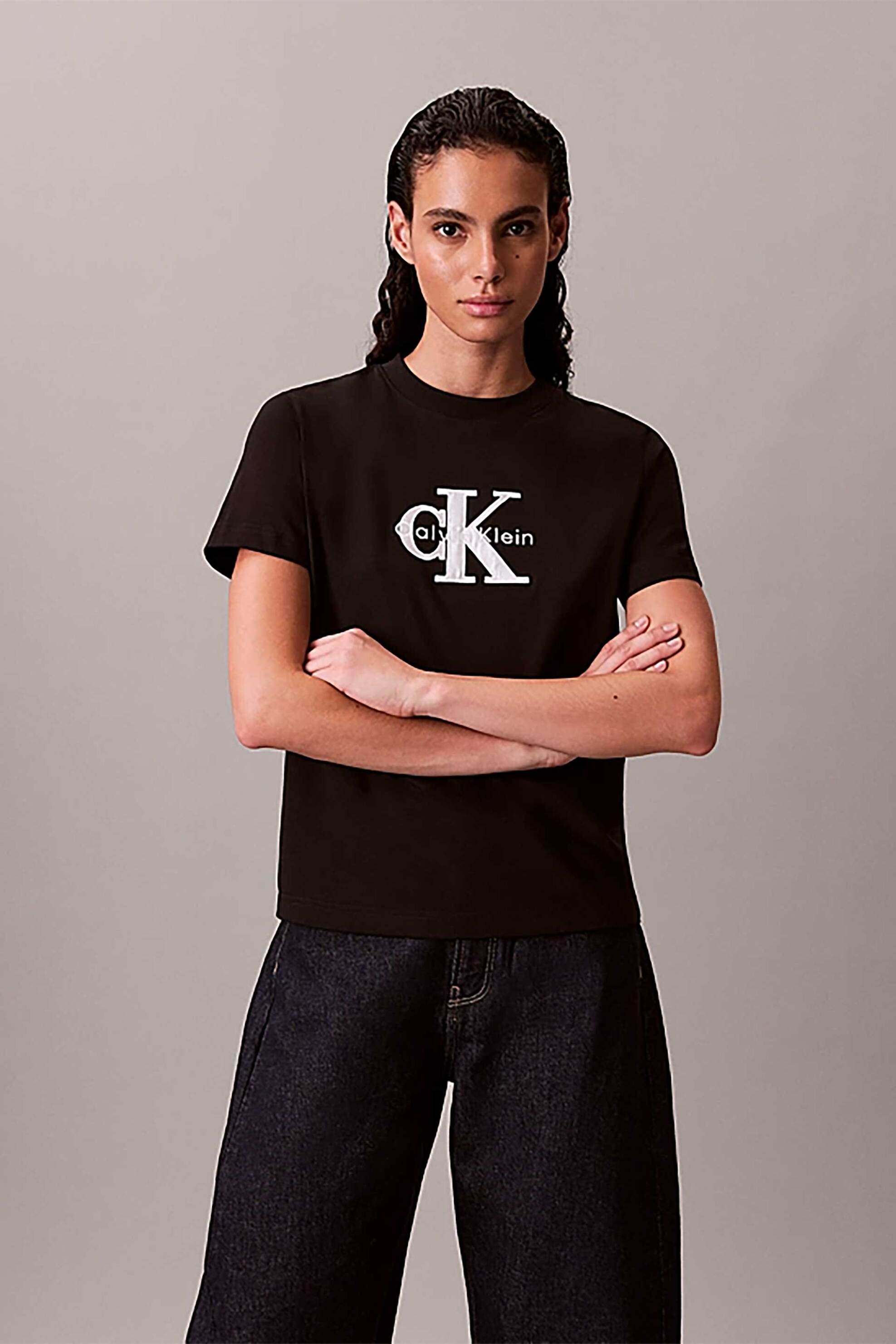 Calvin Klein Jeans γυναικείο T-shirt μονόχρωμο με λογότυπο Regular Fit - LV047E819G Μαύρο