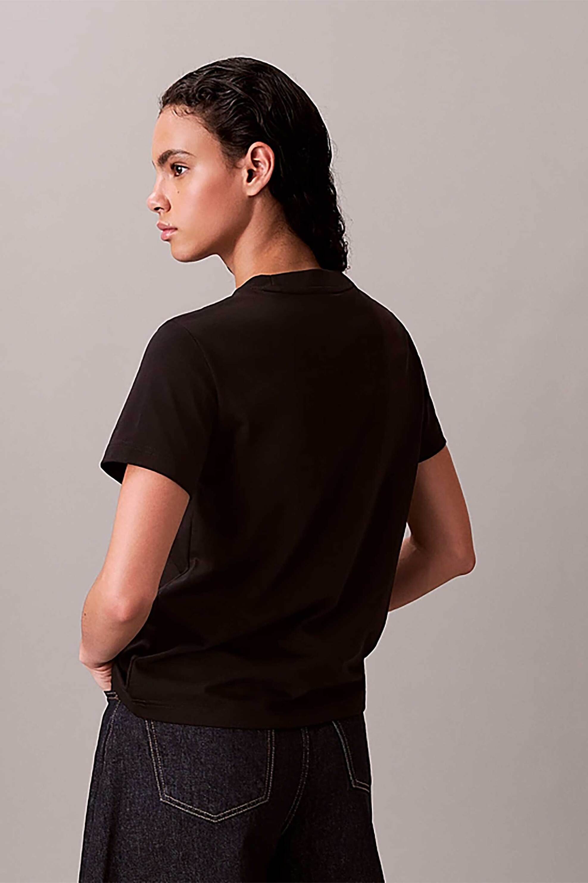 Calvin Klein Jeans Γυναικείο T-Shirt Μονόχρωμο με Λογότυπο Regular Fit - Lv047E819G Μαύρο