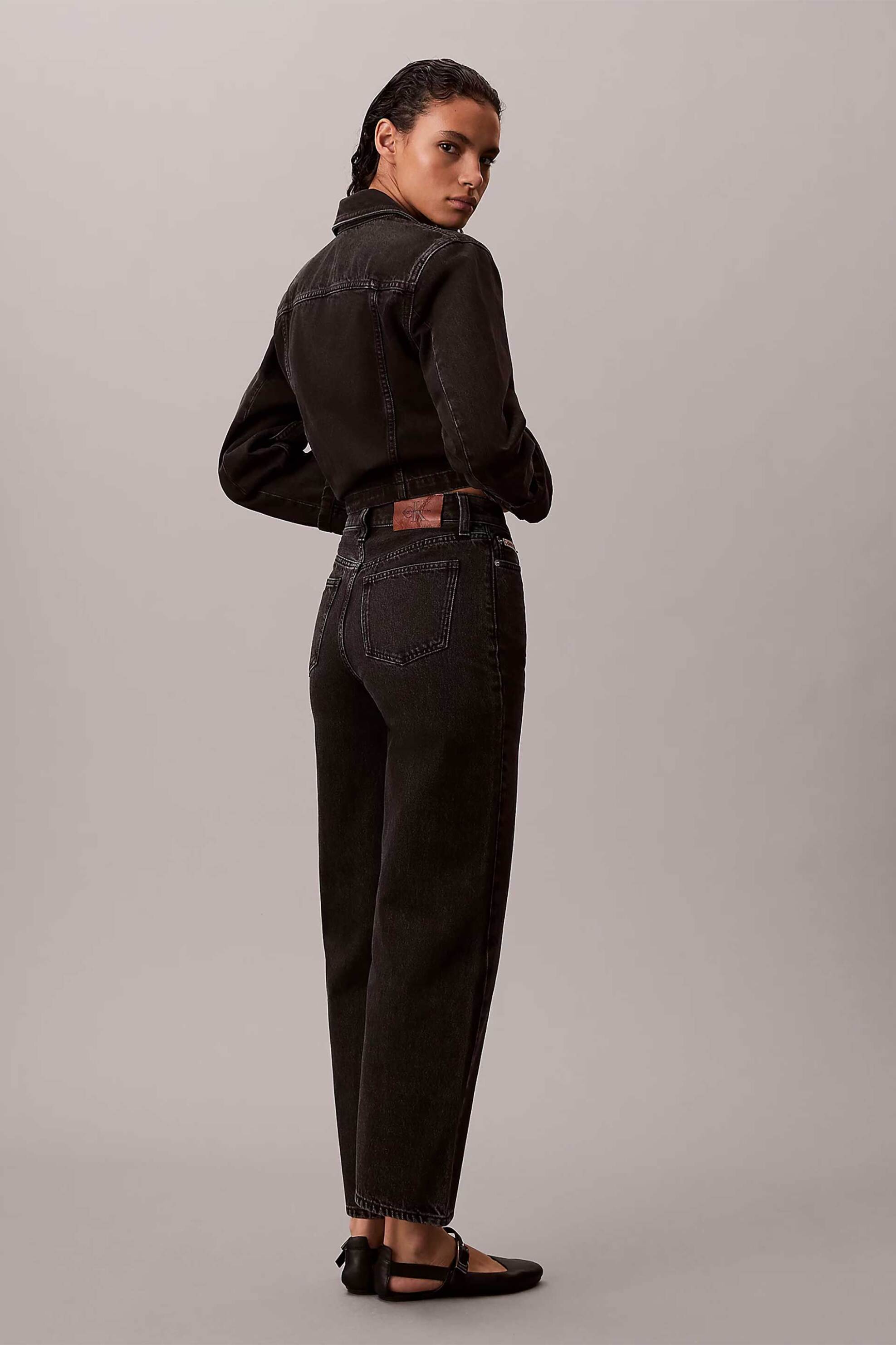 Calvin Klein Jeans γυναικείο ψηλόμεσο τζιν παντελόνι πεντάτσεπο Barrel Fit - LV047E627G Μαύρο φωτογραφία