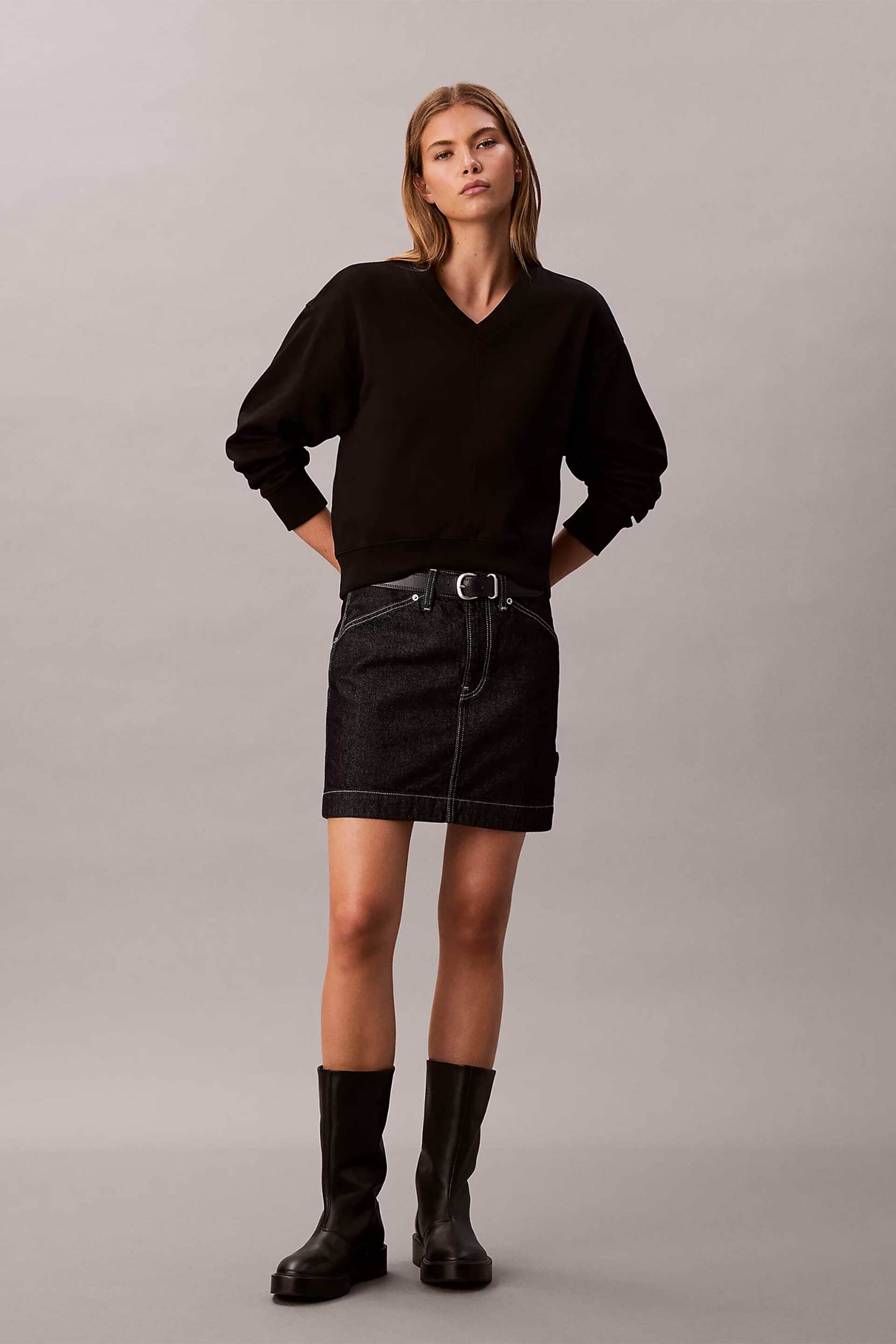 Calvin Klein Jeans γυναικεία μπλούζα φούτερ μονόχρωμη Relaxed Fit - LV047E237G Μαύρο