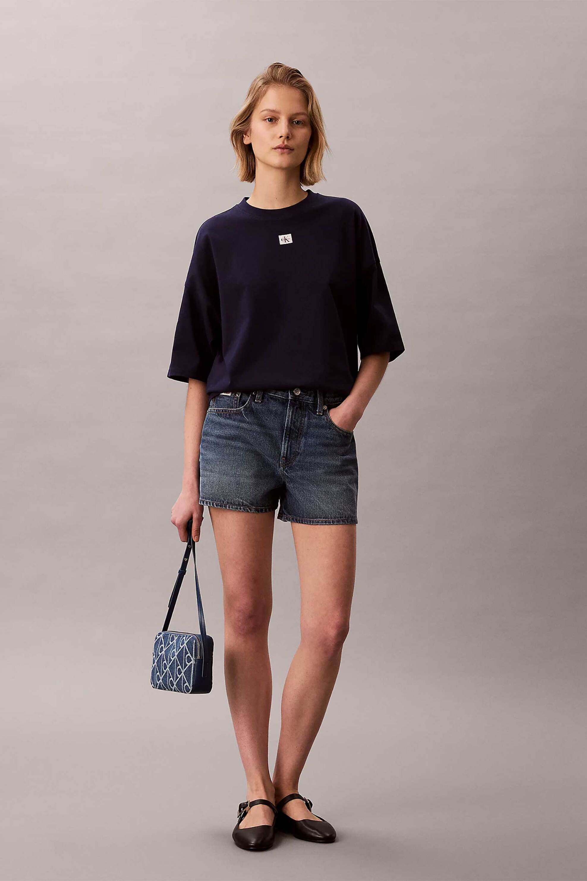 CALVIN KLEIN JEANS Calvin Klein Jeans γυναικείο T-shirt μονόχρωμο με λογότυπο Oversized Fit - LV047D204G Μπλε Σκούρο - 2