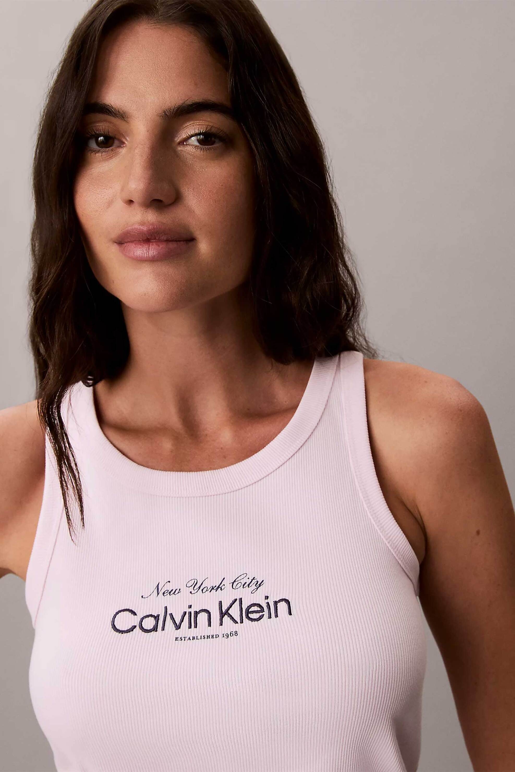CALVIN KLEIN JEANS Calvin Klein Jeans γυναικείο τοπ αμάνικο ribbed - LV047F816G Ροζ - 2