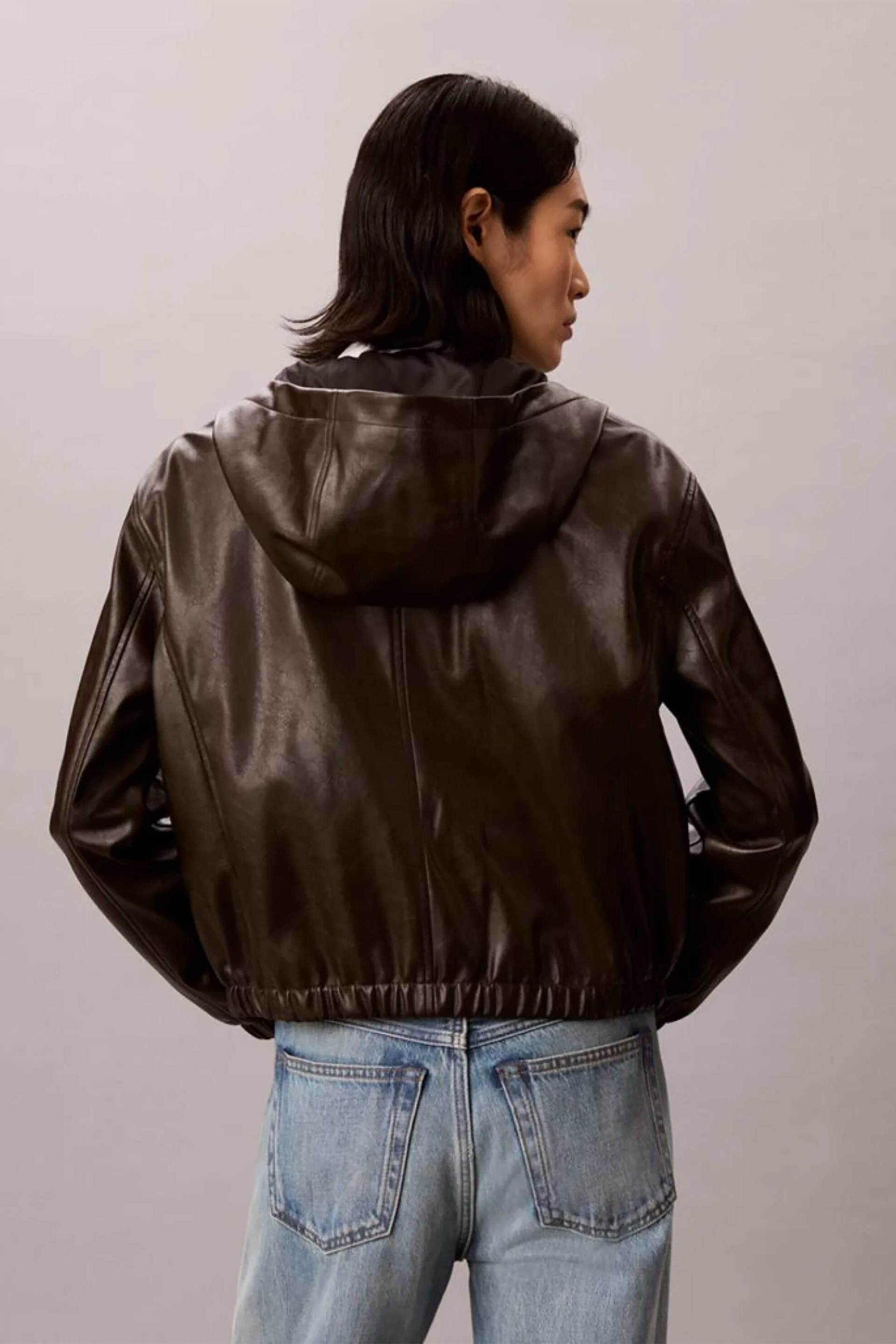 Calvin Klein Jeans Γυναικείο Cropped Jacket Faux Leather με Κουκούλα Relaxed Fit - Lv047G516G Καφέ Σκούρο