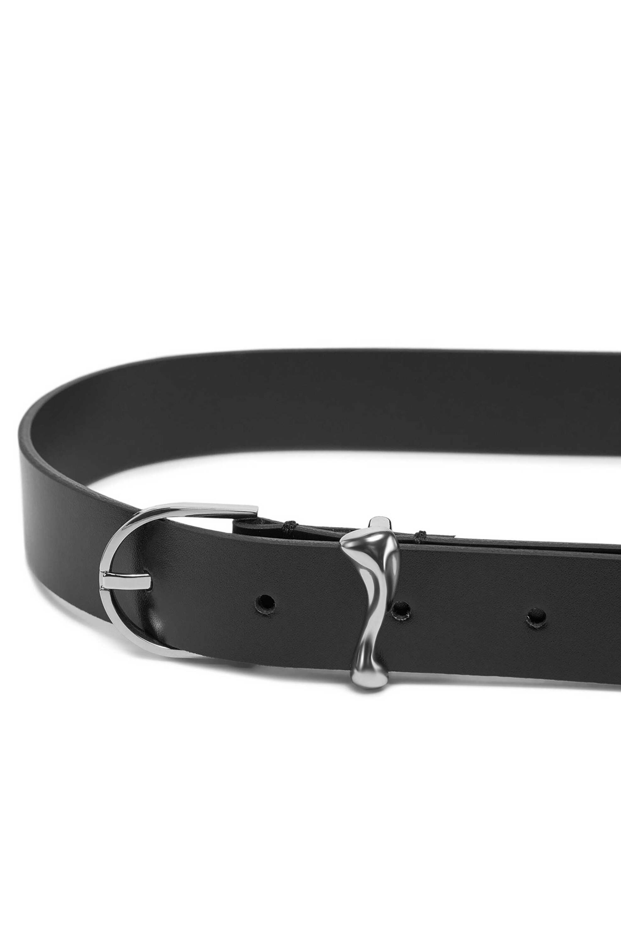 Calvin Klein Jeans γυναικεία δερμάτινη ζώνη με μεταλλική αγκράφα - K60K613234 Μαύρο φωτογραφία