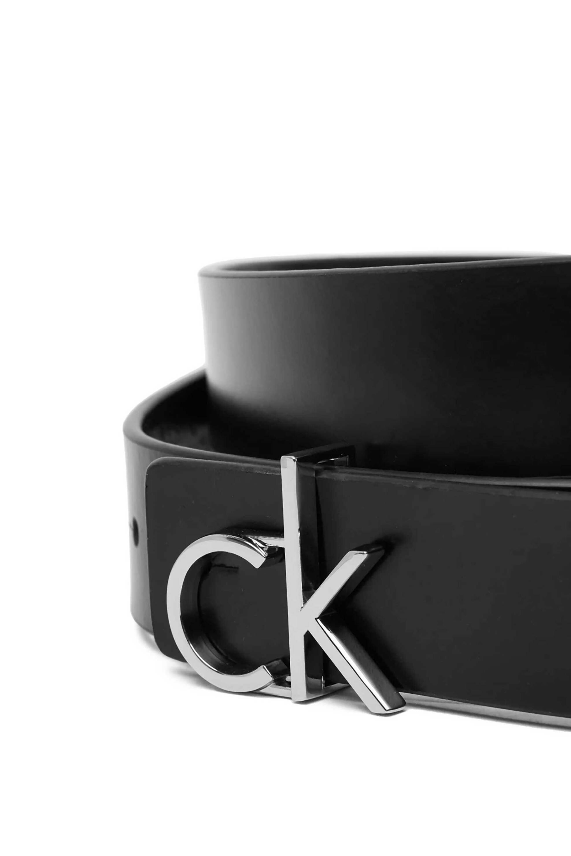 Calvin Klein Jeans γυναικεία δερμάτινη ζώνη διπλής όψης με μεταλλικό monogram - K60K612934 Μαύρο φωτογραφία