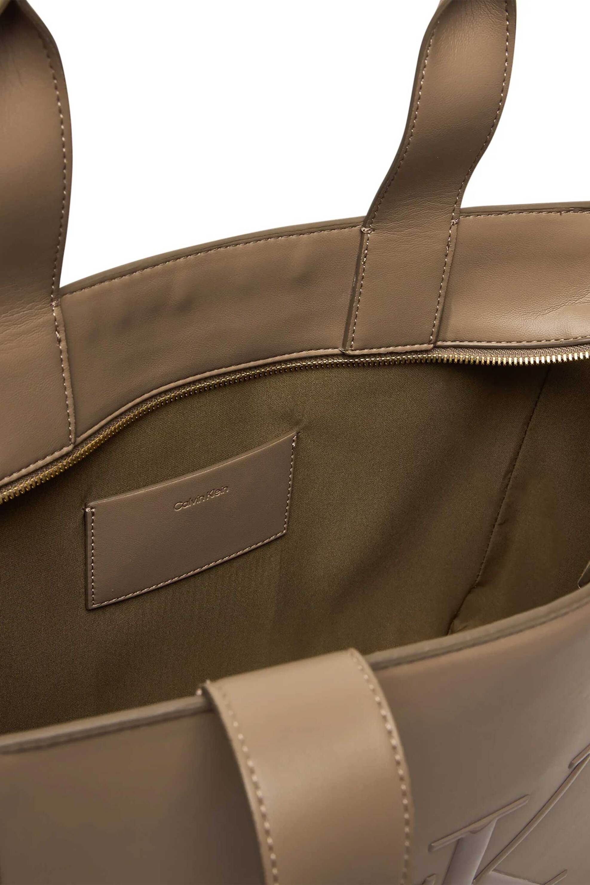 Calvin Klein Jeans Γυναικεία Τσάντα Tote Μονόχρωμη με Ανάγλυφο Λογότυπο - Lv04F3218G Μπεζ