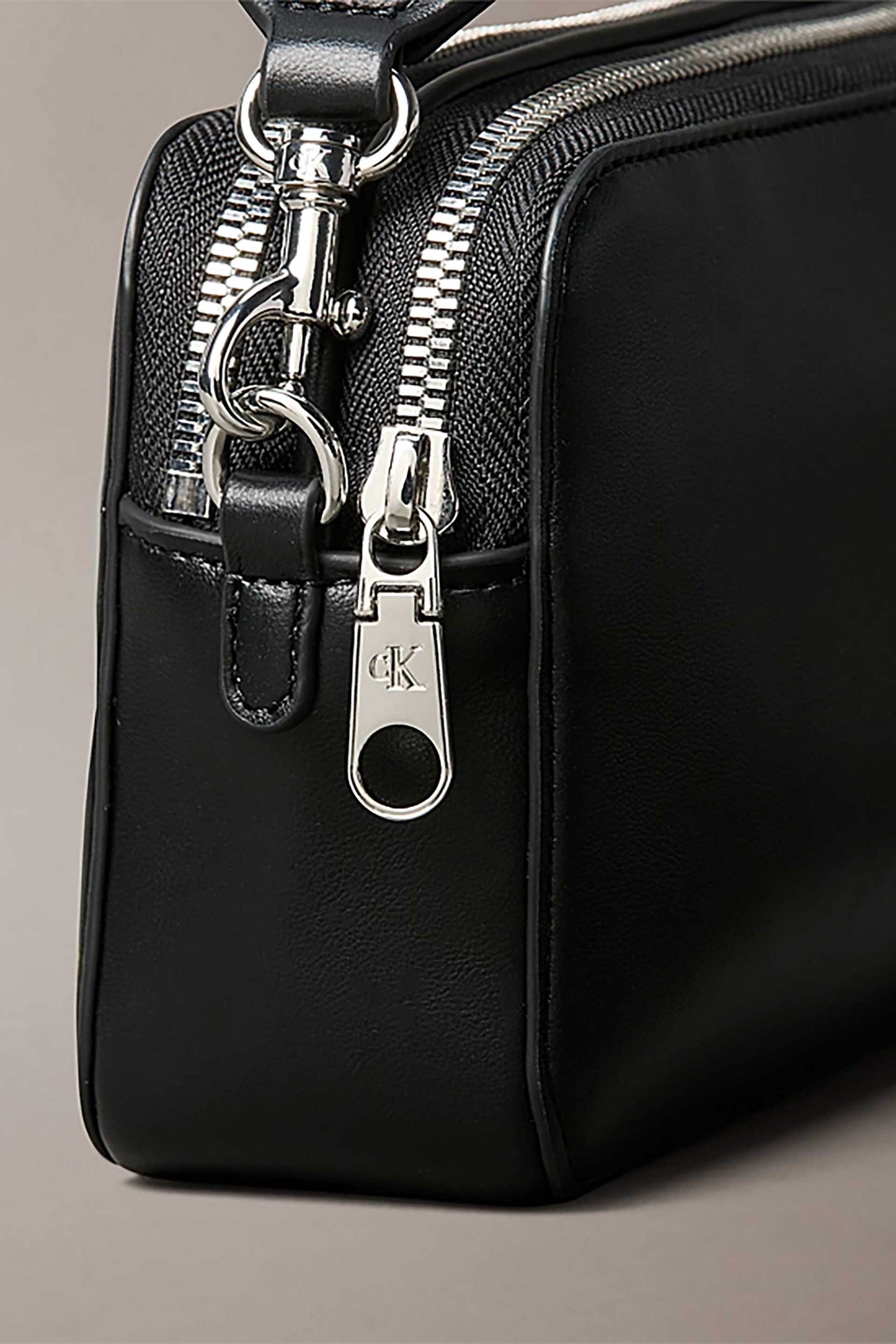 Calvin Klein Jeans γυναικεία τσάντα crossbody με λογότυπο - LV04F3165G Μαύρο