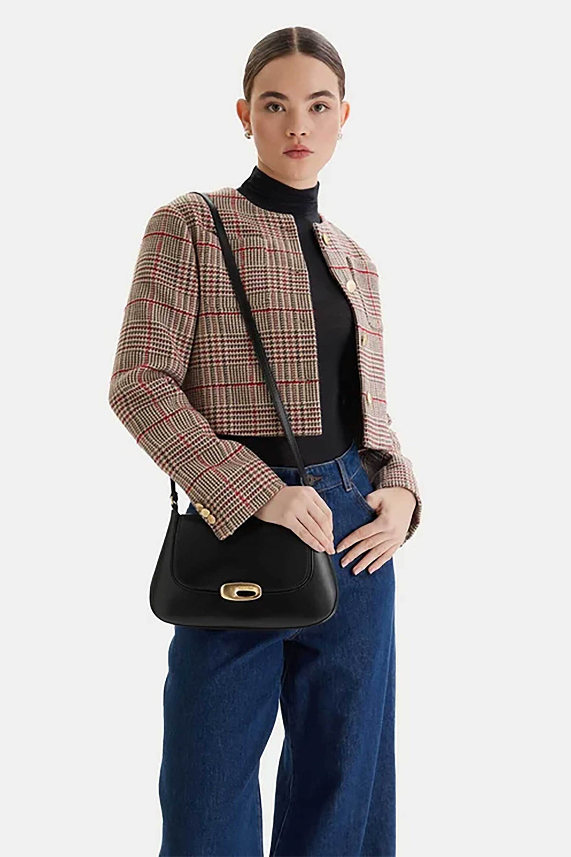Calvin Klein Jeans Γυναικεία Τσάντα Crossbody Μονόχρωμη με Μεταλλικό Λογότυπο - Lv04F3401G Μαύρο
