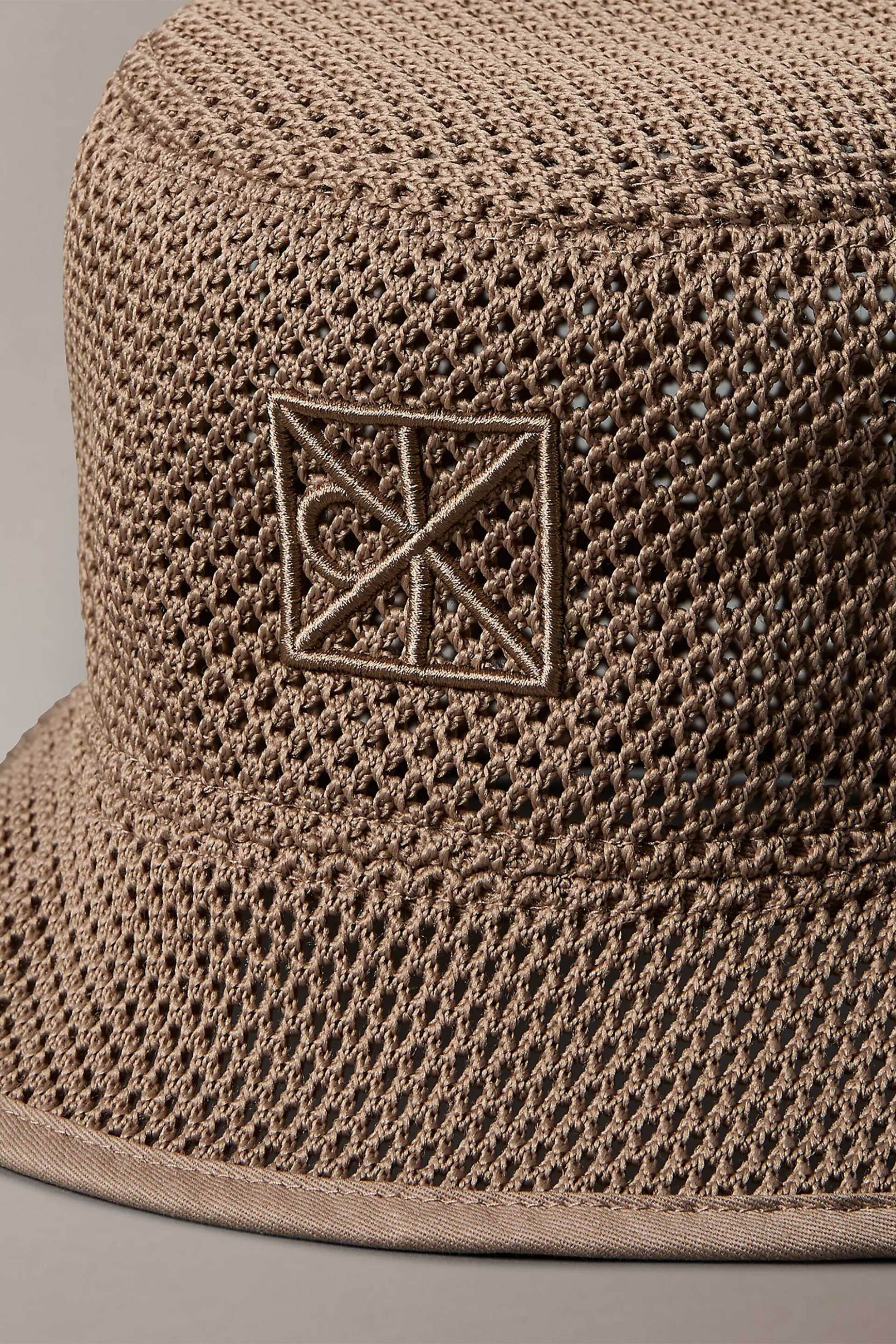 Calvin Klein Jeans Γυναικείο Καπέλο Bucket με Διάτρητο Σχέδιο Και Monogram - Lv04F5071G Μπεζ