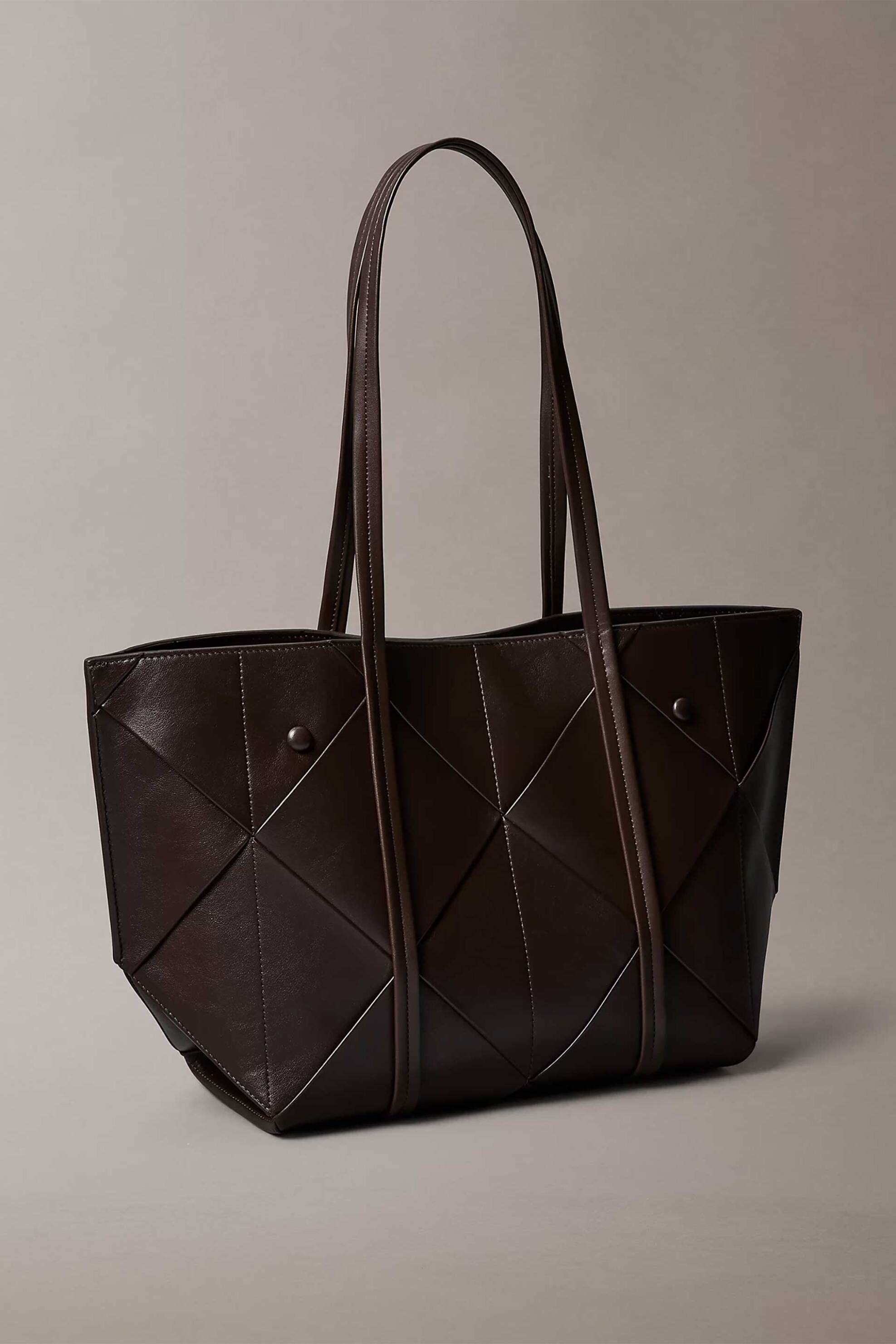 CALVIN KLEIN JEANS Calvin Klein Jeans γυναικεία τσάντα tote με λογότυπο και αποσπώμενη θήκη (M) - LV04F3548G Καφέ Σκούρο - 2