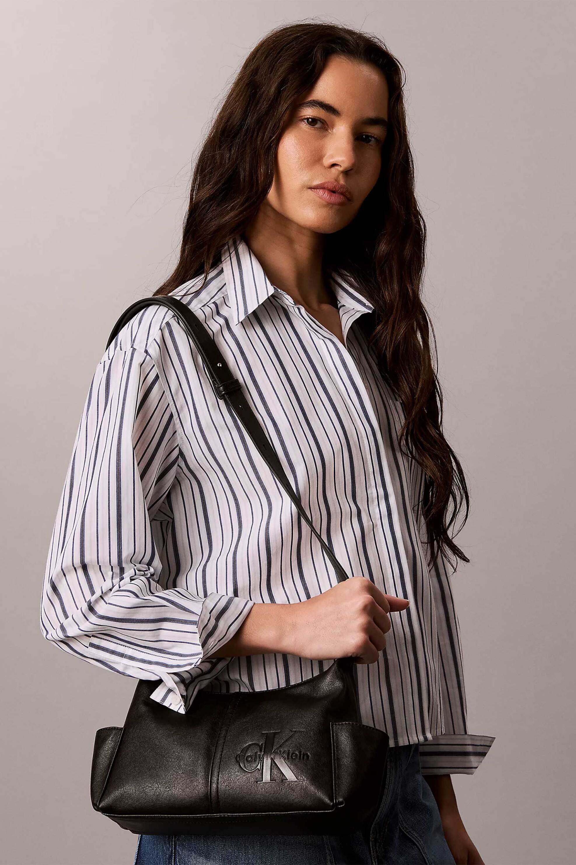 Calvin Klein Jeans Γυναικεία Τσάντα Crossbody με Monogram - Lv04F3687G Μαύρο