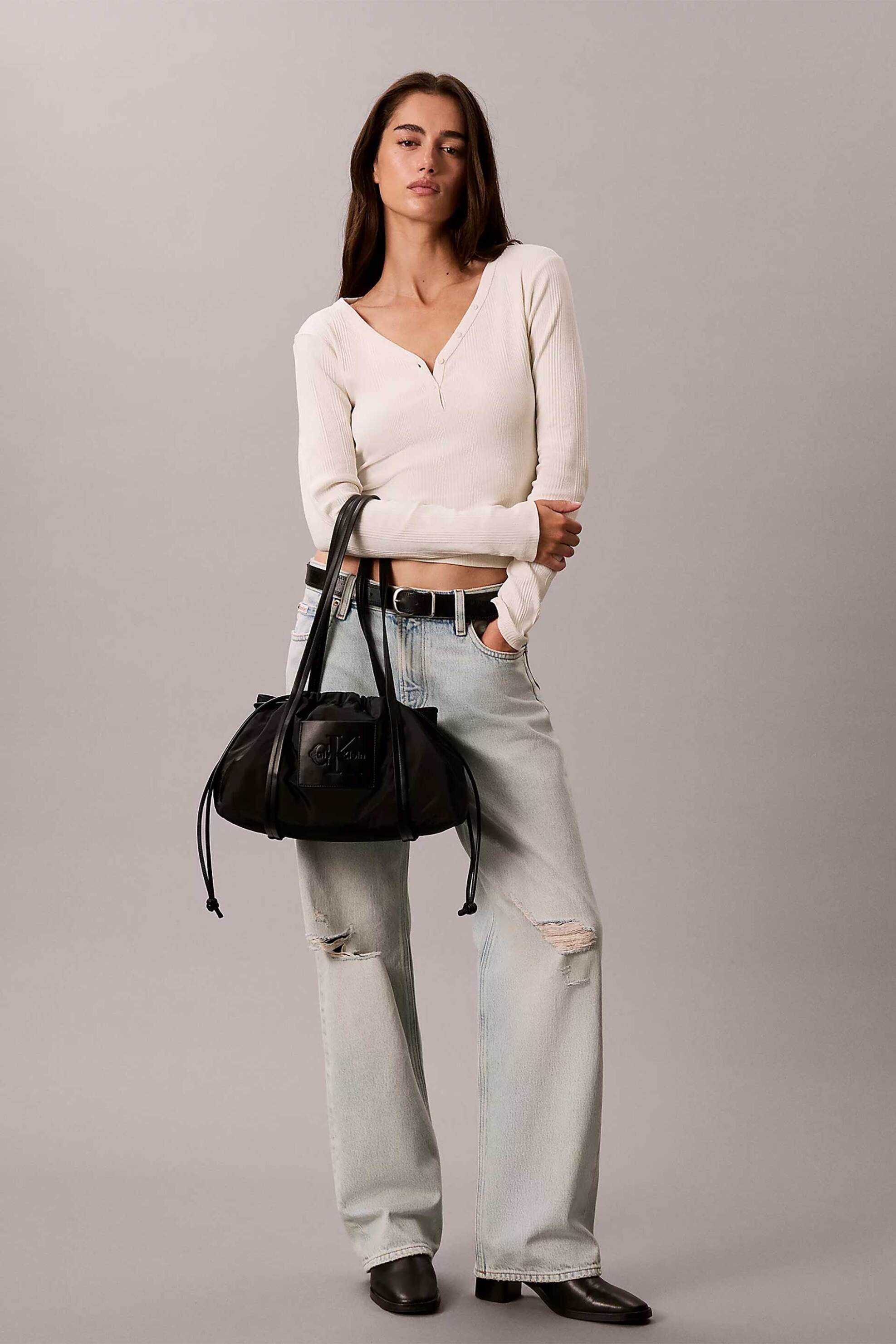 Calvin Klein Jeans Γυναικεία Τσάντα Ώμου με Monogram Patch - Lv04F3703G Μαύρο