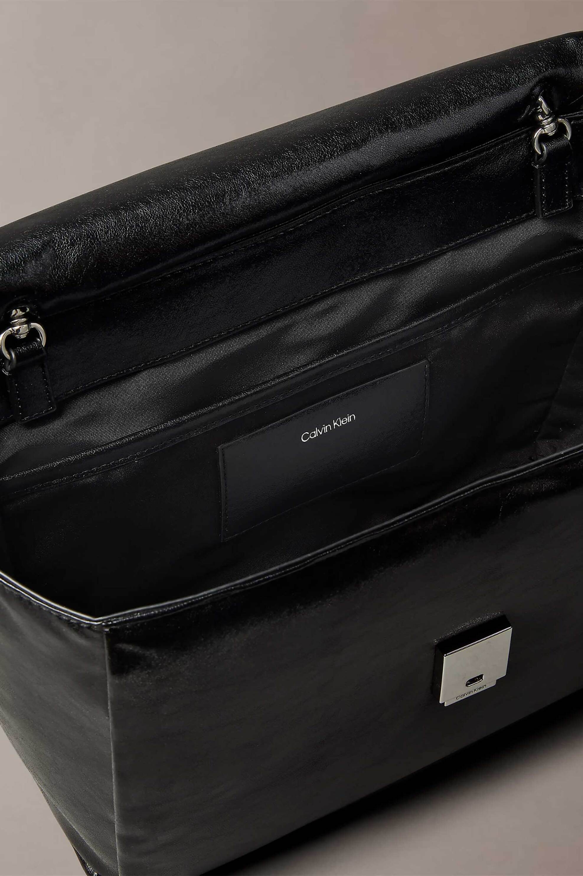 CALVIN KLEIN JEANS Calvin Klein Jeans γυναικεία τσάντα ώμου με μεταλλικό έμβλημα - LV04F3615G Μαύρο - 3