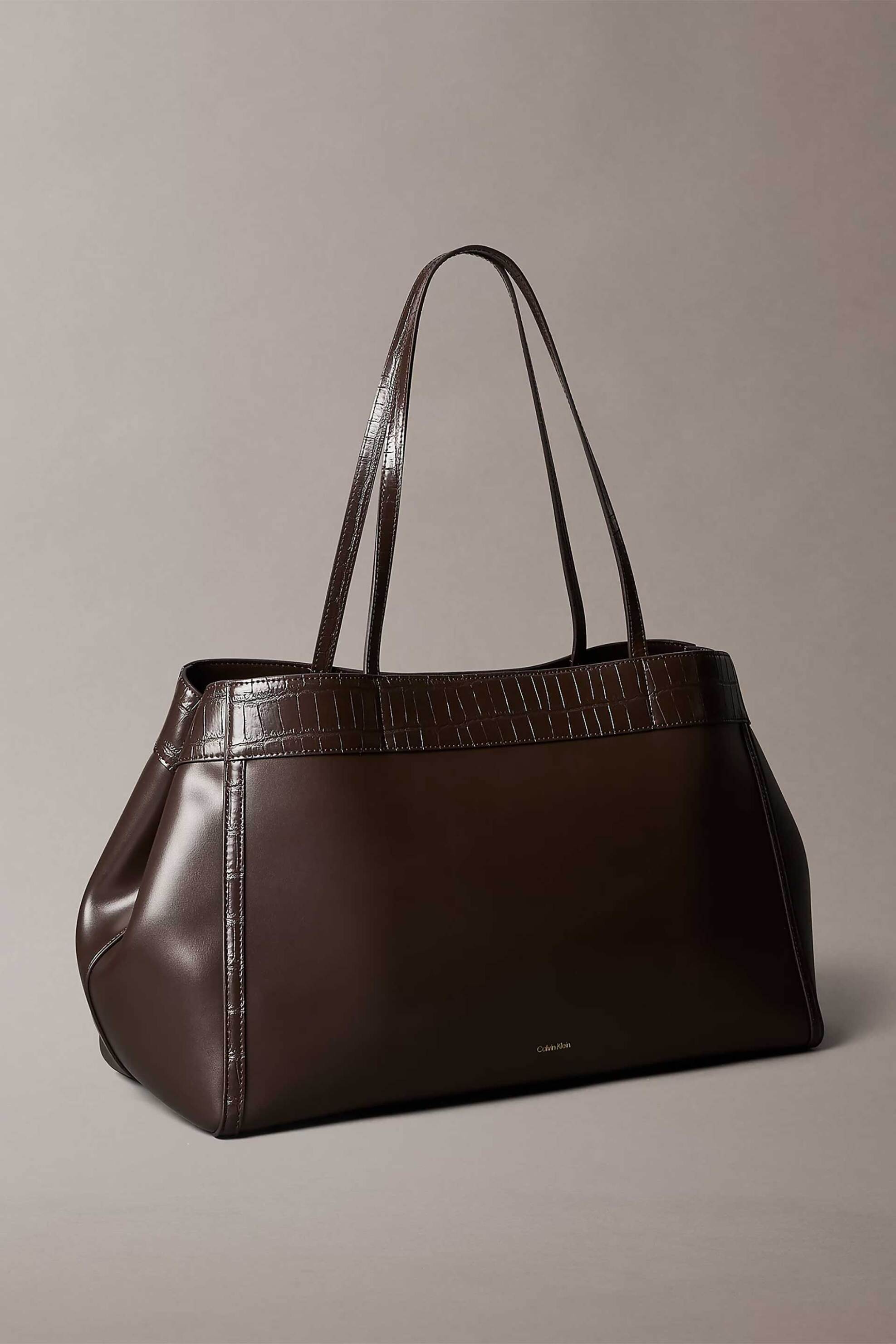 CALVIN KLEIN JEANS Calvin Klein Jeans γυναικεία τσάντα tote με μεταλλικό monogram και croco λεπτομέρειες (Large) - LV04F3904G Καφέ Σκούρο - 2