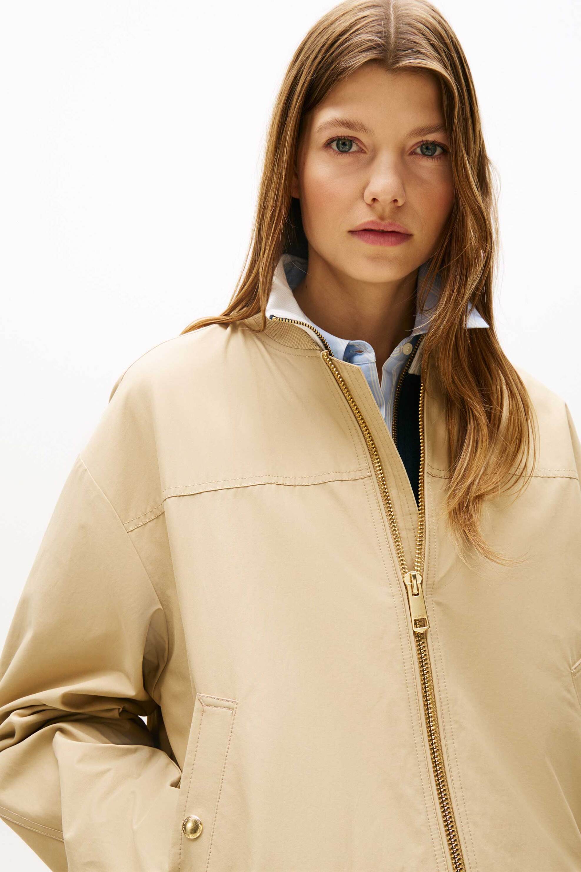 Tommy Hilfiger γυναικείο αδιάβροχο bomber Reular Fit - WW0WW45619 Εκρού φωτογραφία