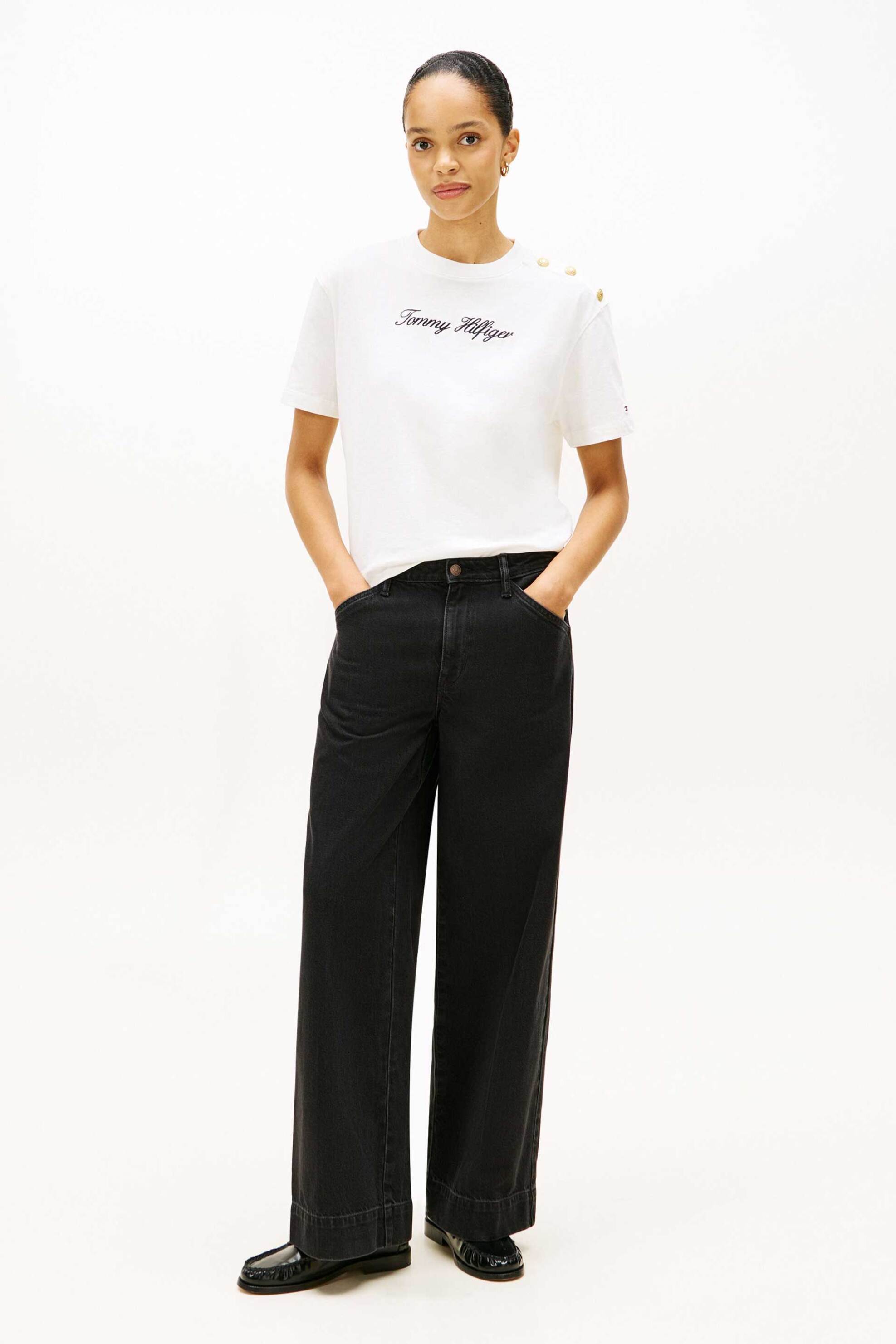 TOMMY HILFIGER Tommy Hilfiger γυναικείο T-shirt με κεντημένο λογότυπο και χρυσά κουμπιά στον ώμο Relaxed Fit - WW0WW47819 Εκρού - 3