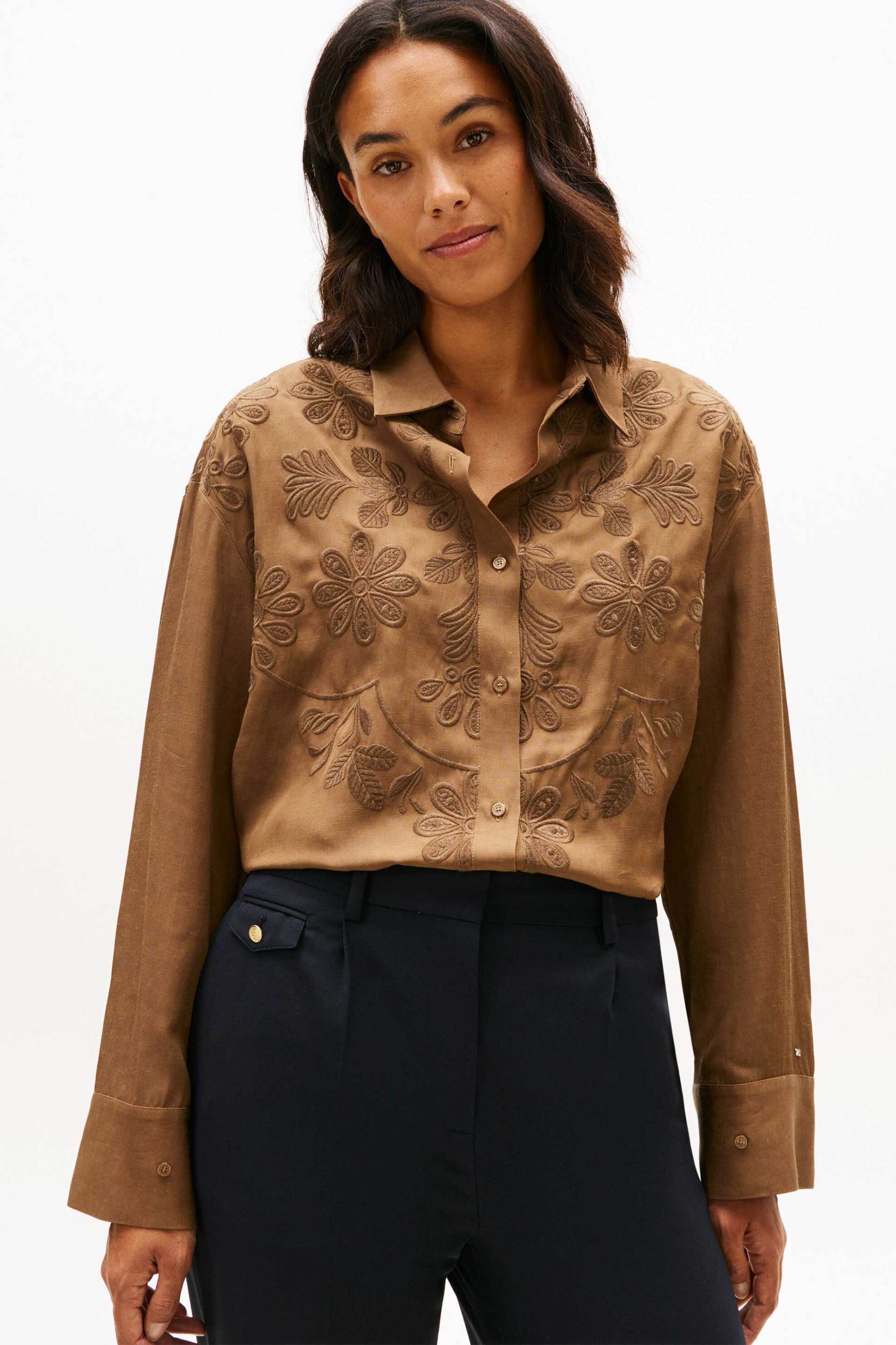 Tommy Hilfiger γυναικείο πουκάμισο με κεντημένο floral σχέδιο Oversized Fit - WW0WW48187 Καφέ