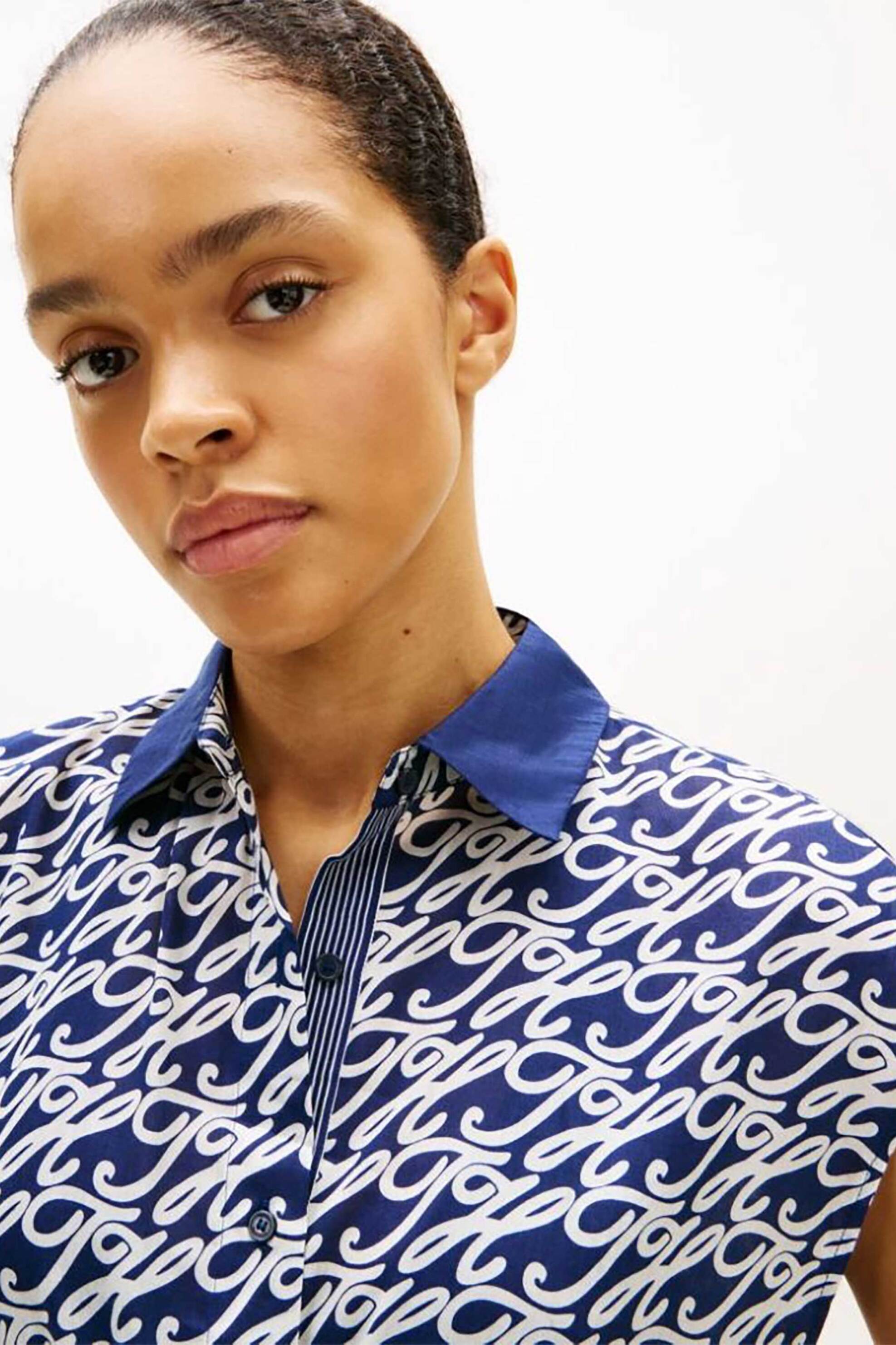TOMMY HILFIGER Tommy Hilfiger γυναικείο μεταξωτό φόρεμα με all-over print - WW0WW49551 Μπλε - 2