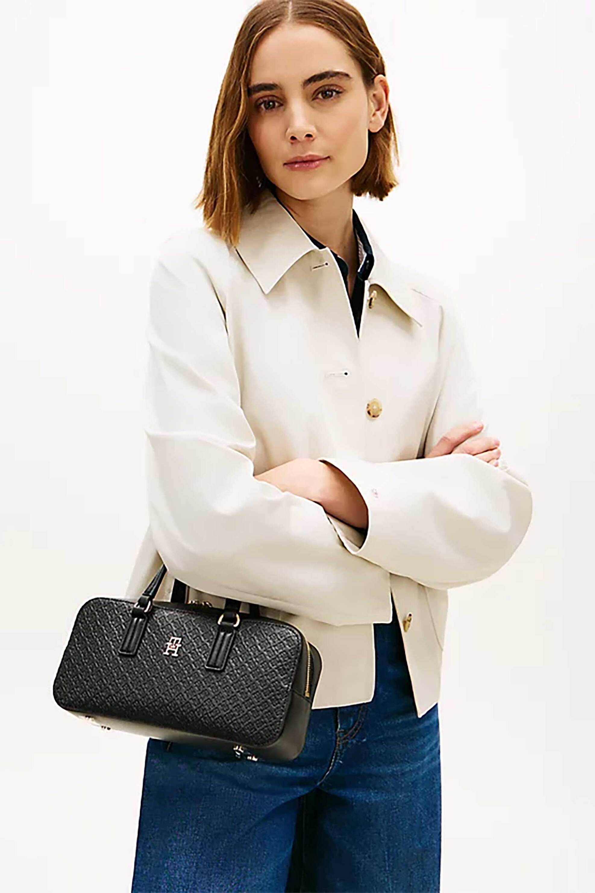 Tommy Hilfiger Γυναικεία Τσάντα Χειρός με Μεταλλικό Λογότυπο Th Monogram - Aw0Aw18415 Μαύρο