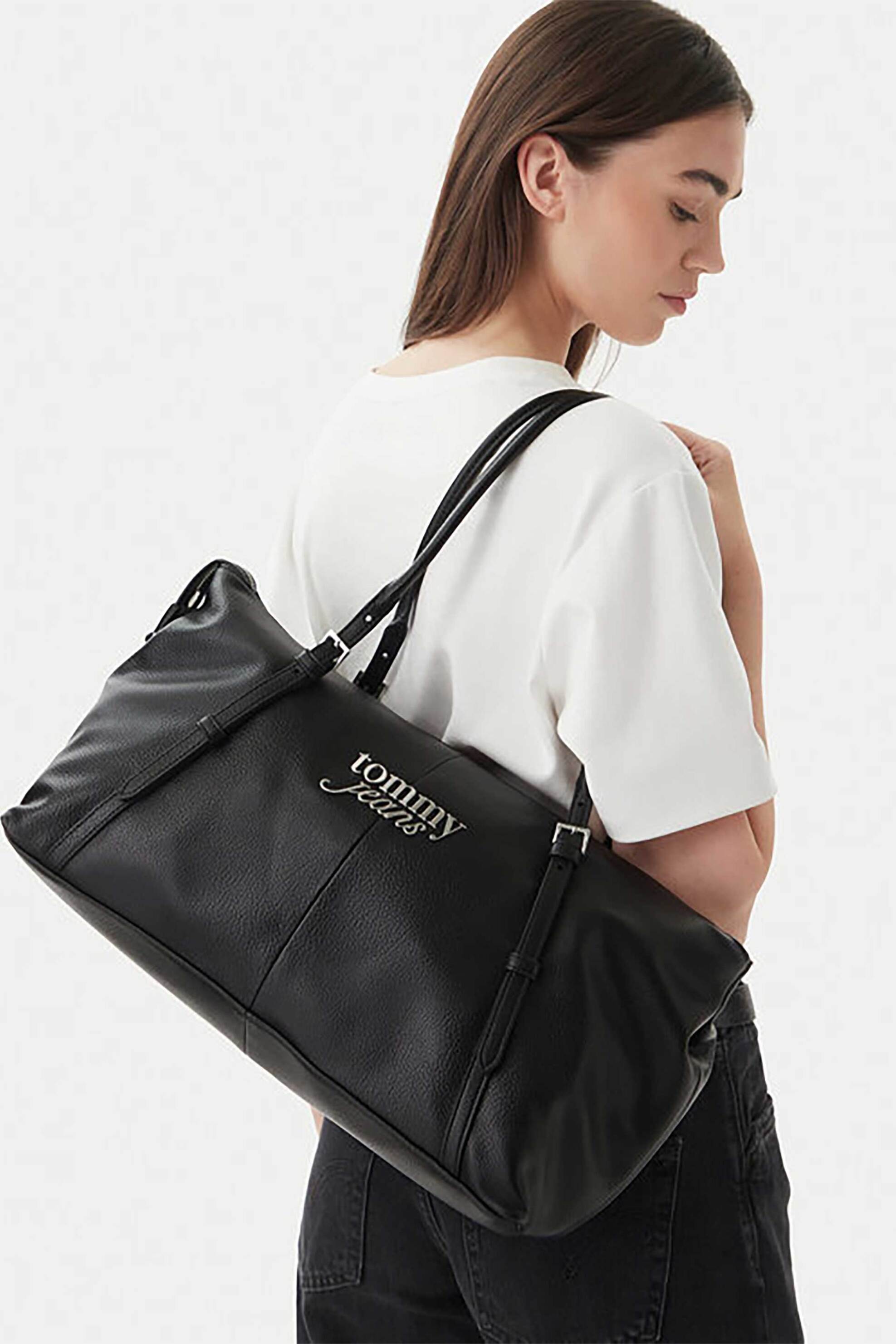 Tommy Hilfiger Γυναικεία Τσάντα Ώμου με Μεταλλικό Λογότυπο Tjw Bold - Aw0Aw18472 Μαύρο
