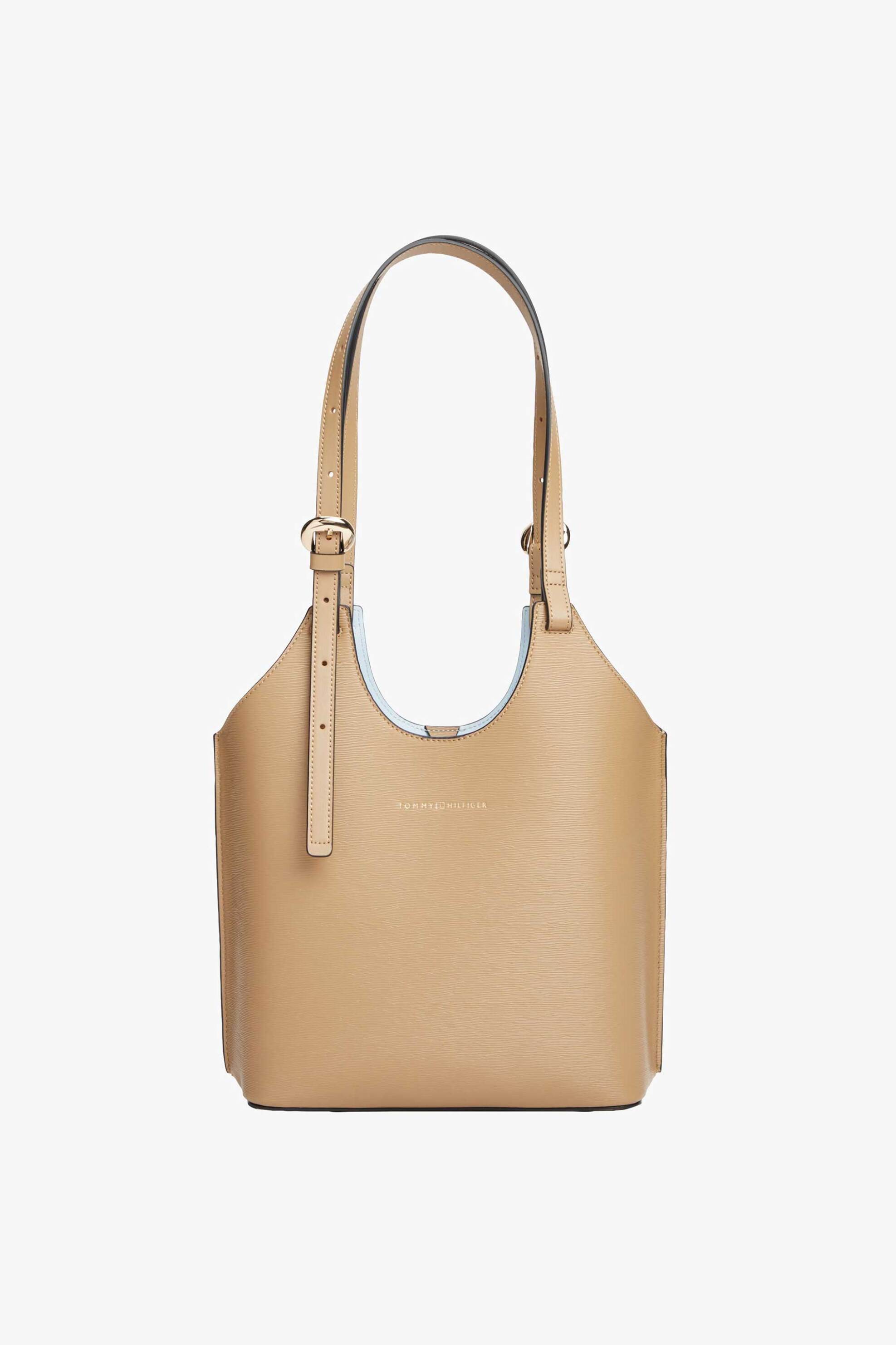 Tommy Hilfiger γυναικεία τσάντα ώμου με μεταλλικό λογότυπο "TH Modern" - AW0AW18617 Καμηλό