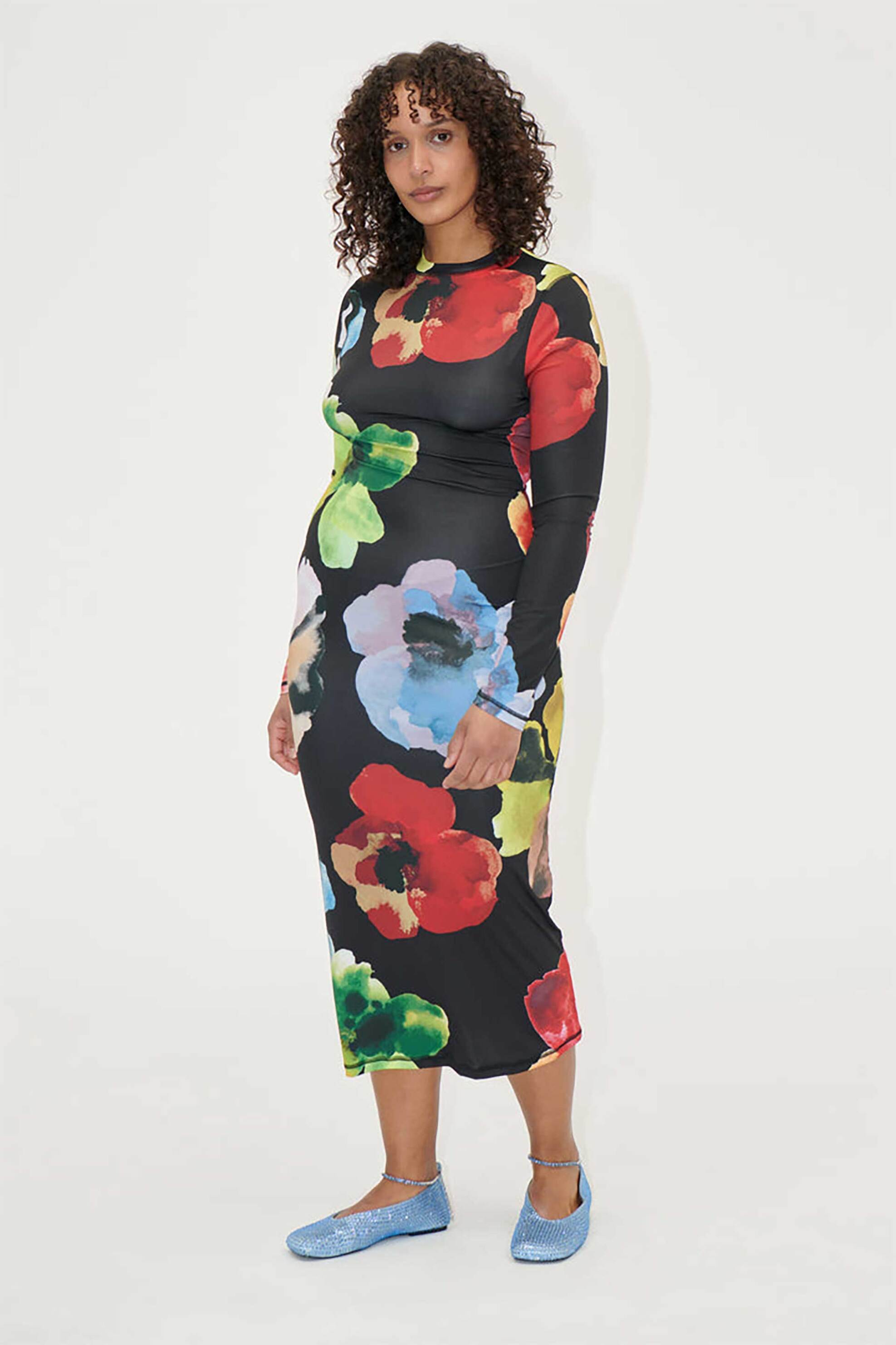 STINE GOYA Stine Goya γυναικείο φόρεμα midi με floral print watercolor bloom - SG-PS25-D074-2244 Μαύρο