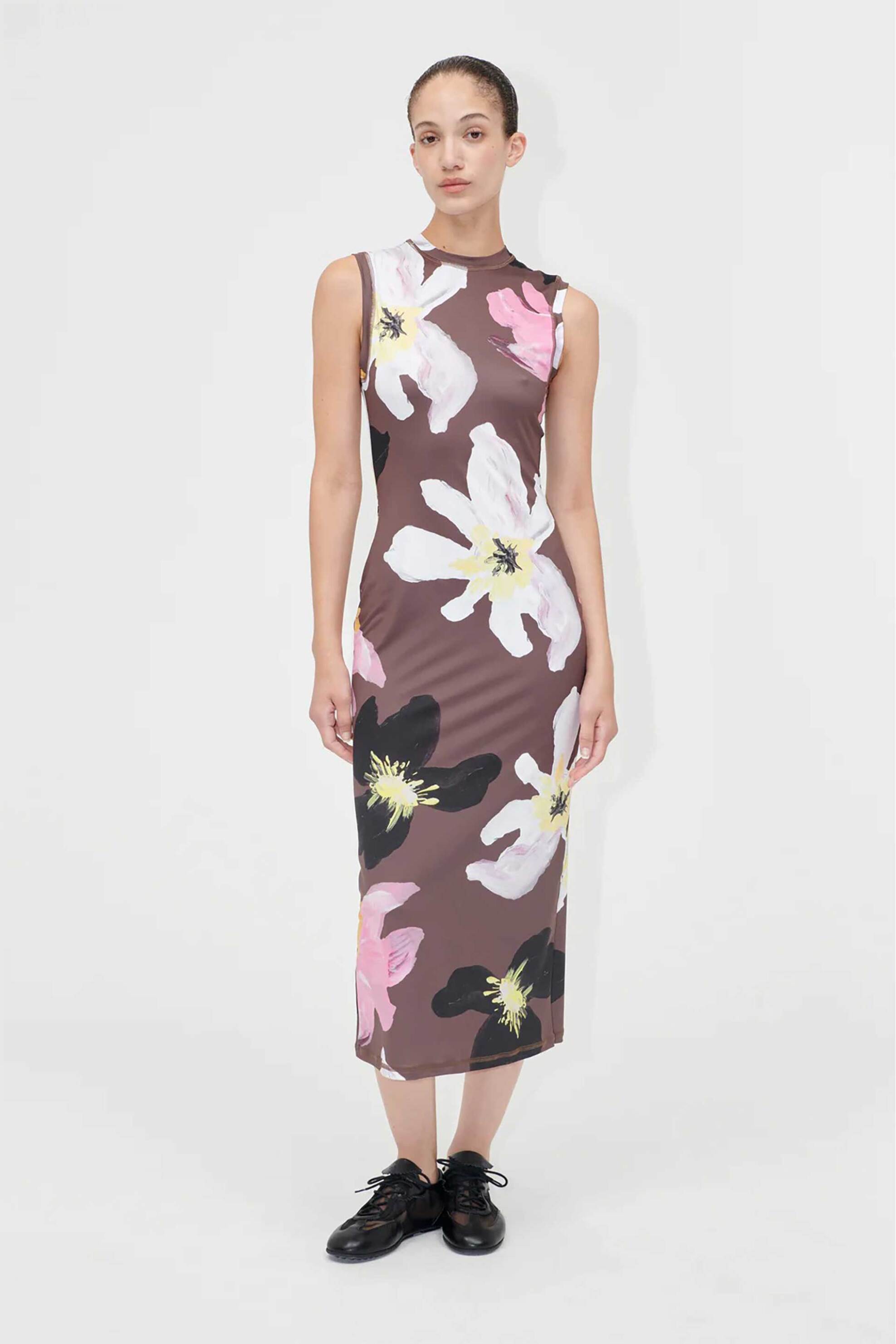STINE GOYA Stine Goya γυναικείο φόρεμα midi αμάνικο με floral print "Wild Flowers" - SG-PF25-D104-2244 Καφέ