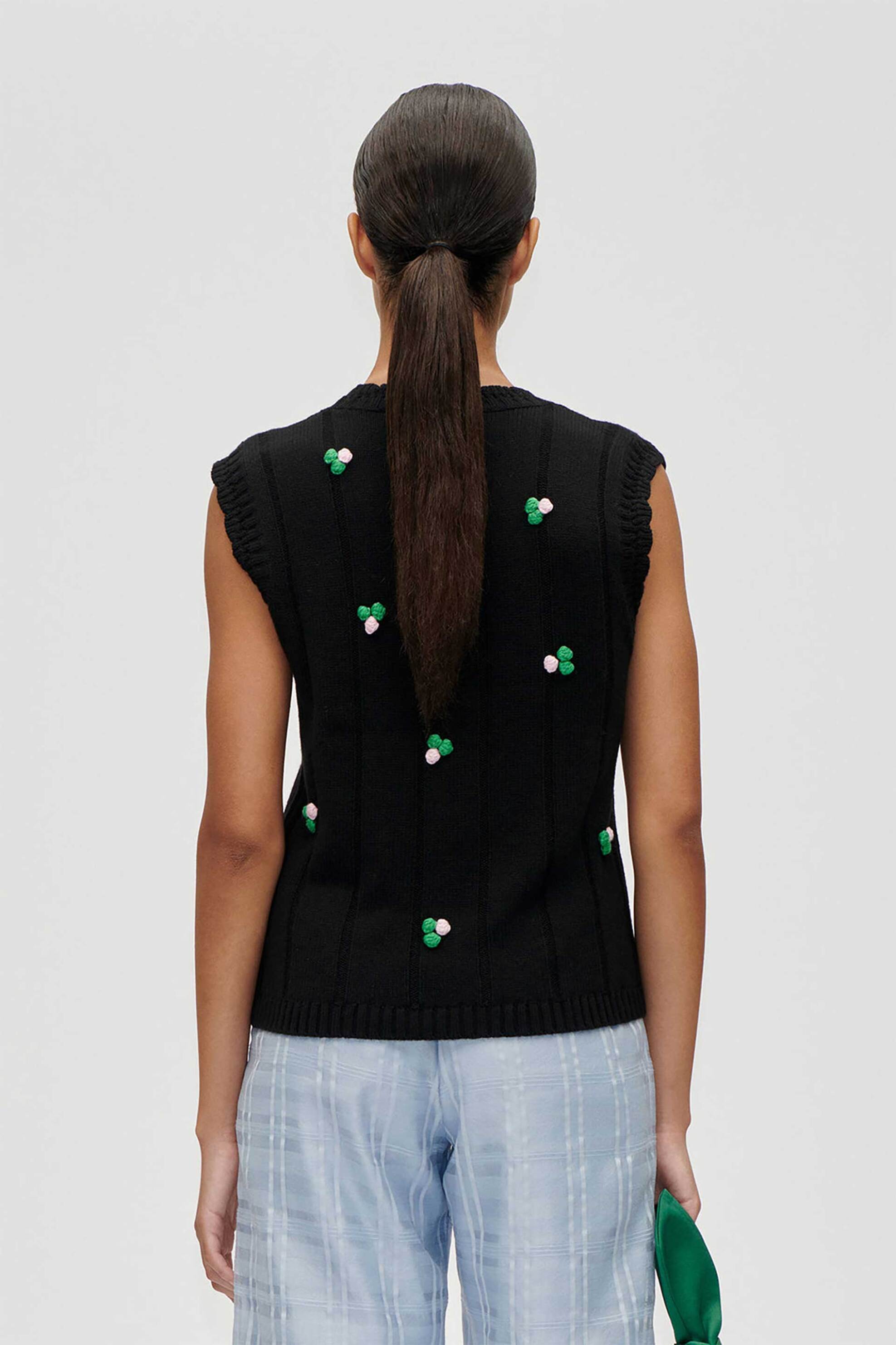 Stine Goya γυναικεία αμάνικη πλεκτή μπλούζα με κεντήματα - SG-AW25-K043-2359 Μαύρο φωτογραφία