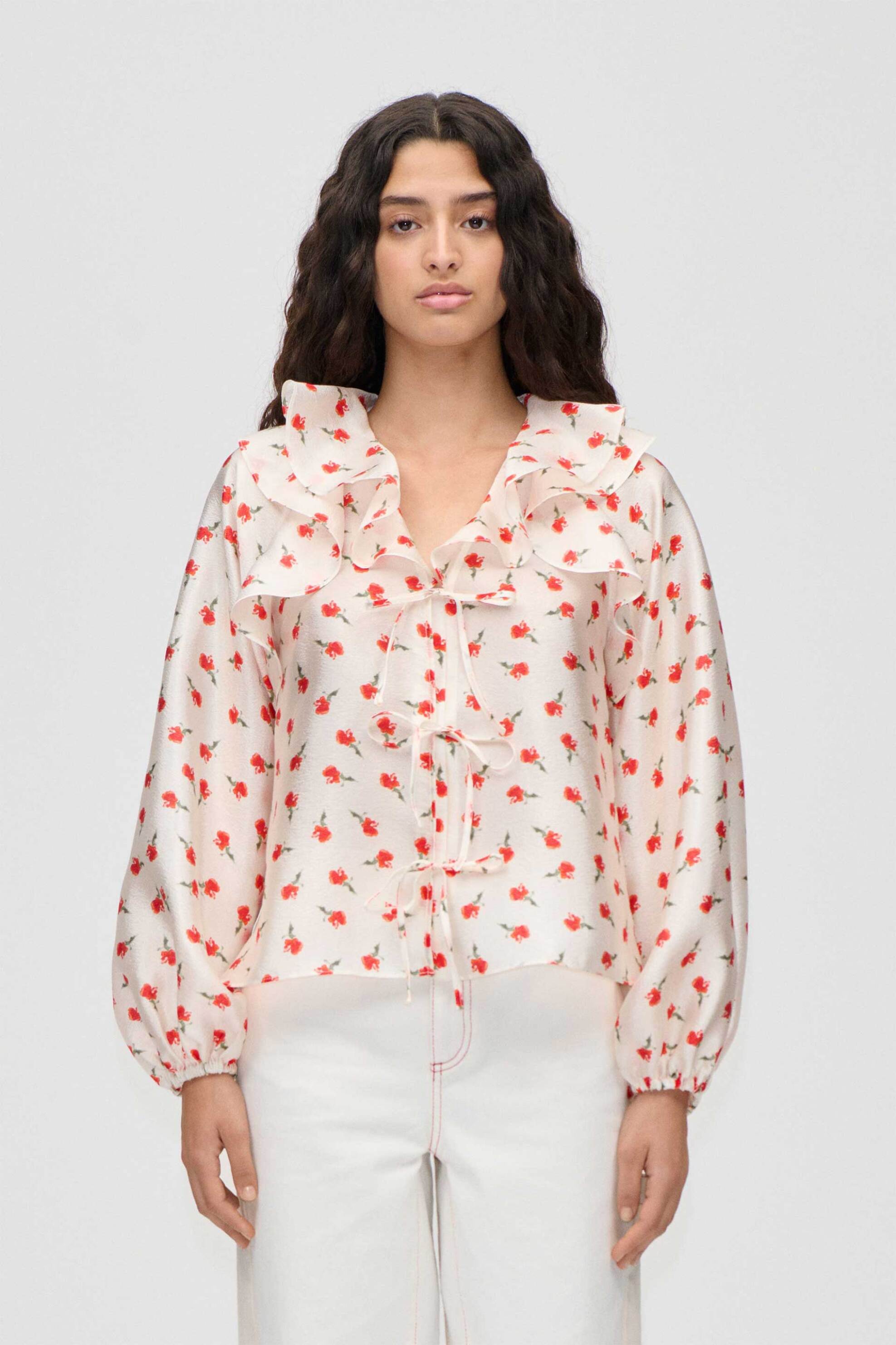 Stine Goya γυναικεία μπλούζα με floral print "Ditzy Petunia" - SG-PS26-T125-2067 Εκρού