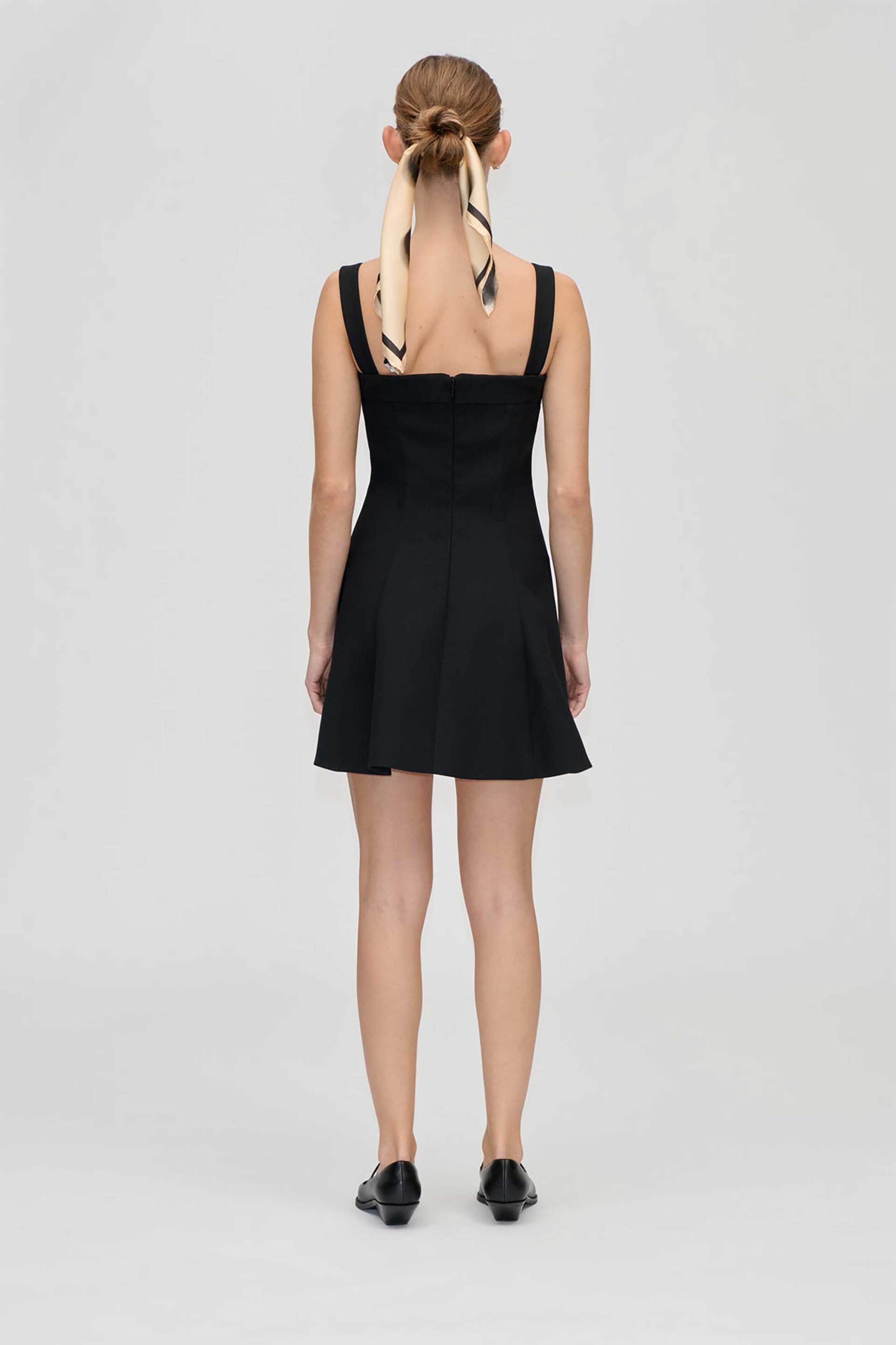 Stine Goya γυναικείο mini φόρεμα μονόχρωμο - SG-PF26-D292-2330 Μαύρο