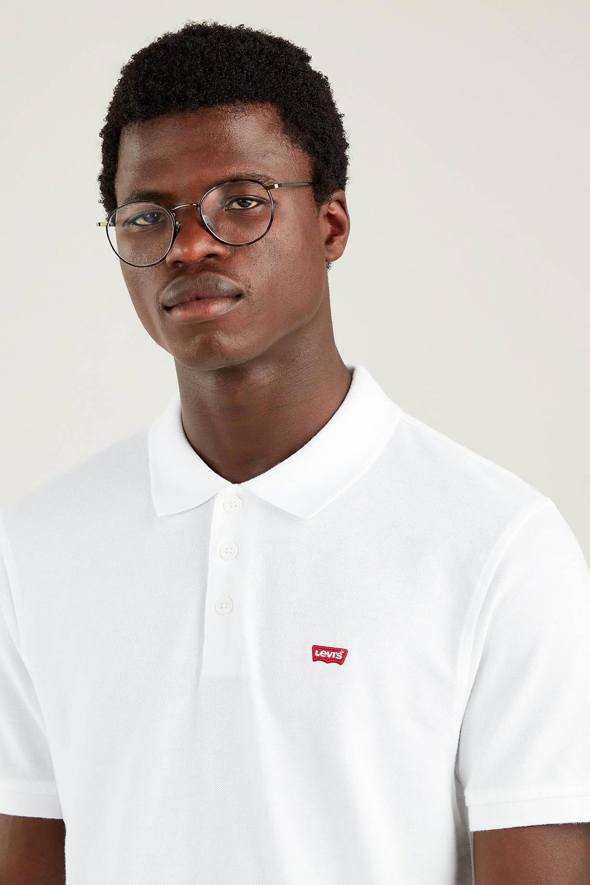 Levi's® ανδρική πόλο μπλούζα κοντομάνικη πικέ μονόχρωμη με λογότυπο Standard Fit "Housemark" - 358830003 Λευκό φωτογραφία