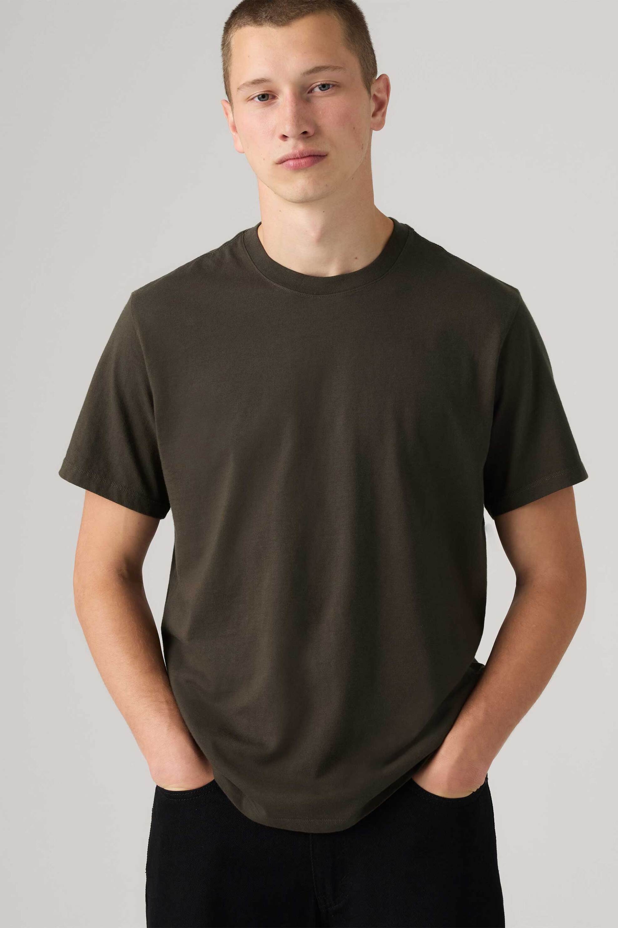 Levi's® ανδρικό T-shirt μονόχρωμο Relaxed Fit "Essential" - 005GZ0027 Καφέ