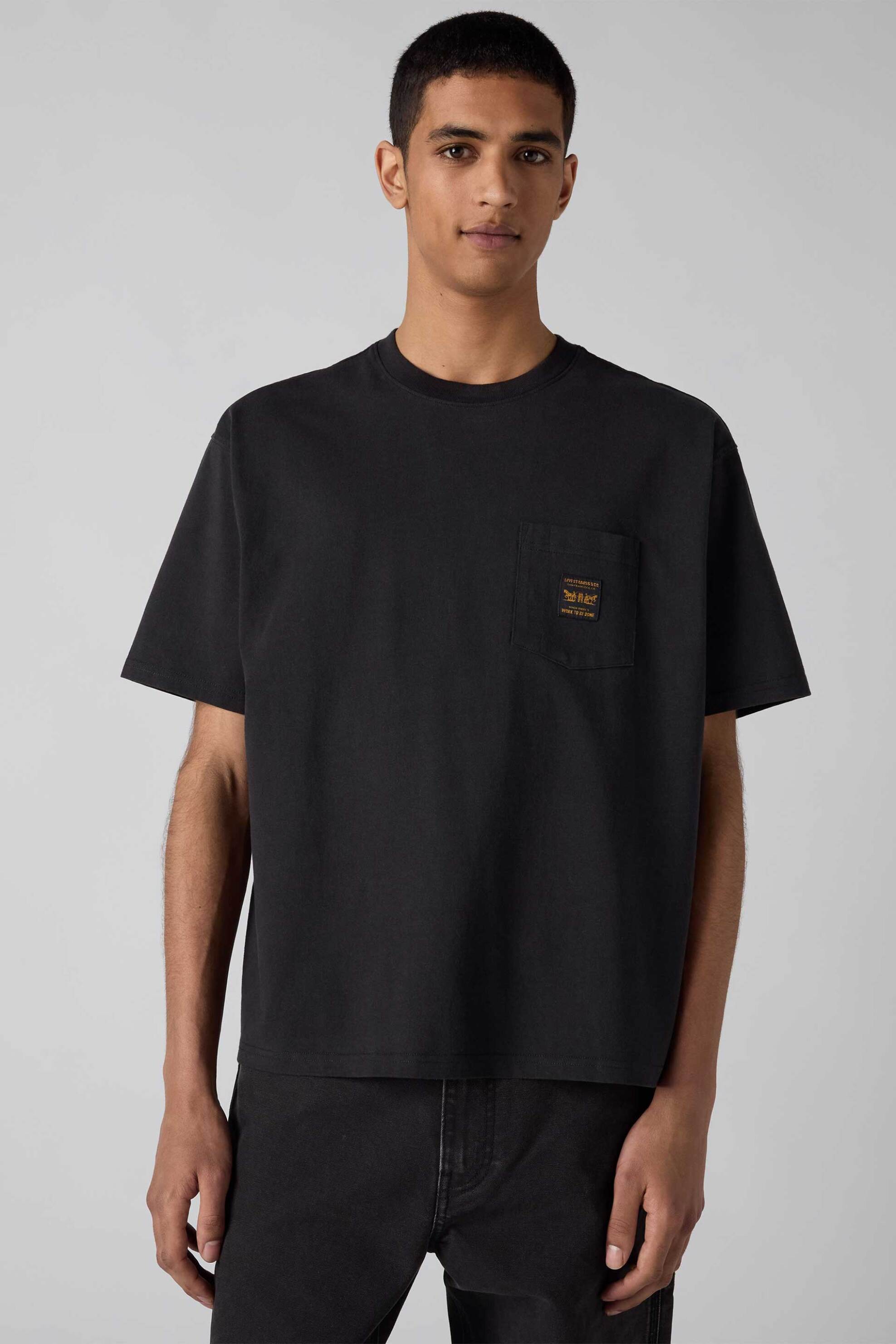 Levi's® ανδρικό T-shirt με λογότυπο Loose Fit "Workwear Pocket" - 008AB0009 Μαύρο