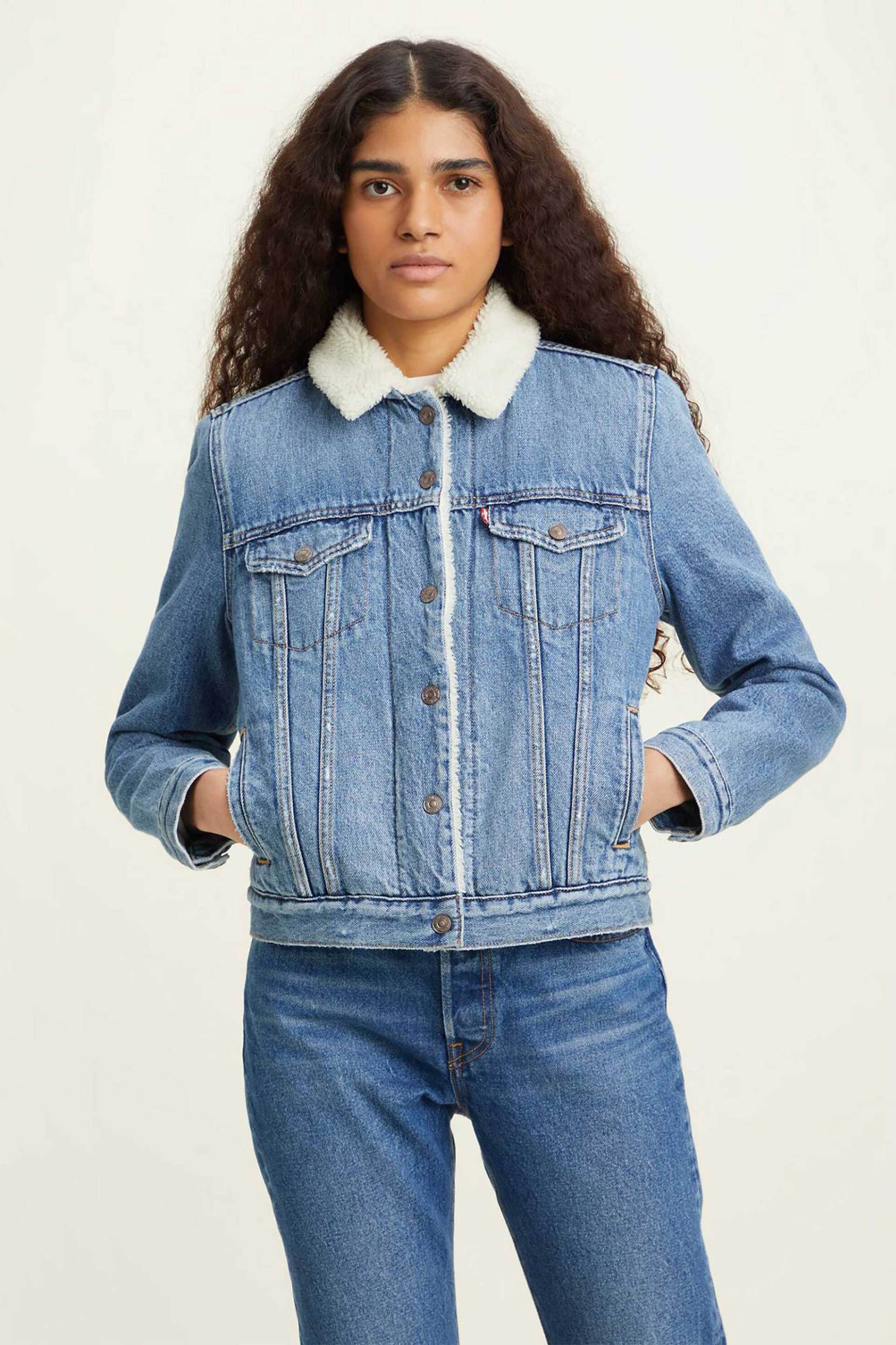 Levi's® γυναικείο denim μπουφάν με εσωτερική γούνα sherpa Slim Fit