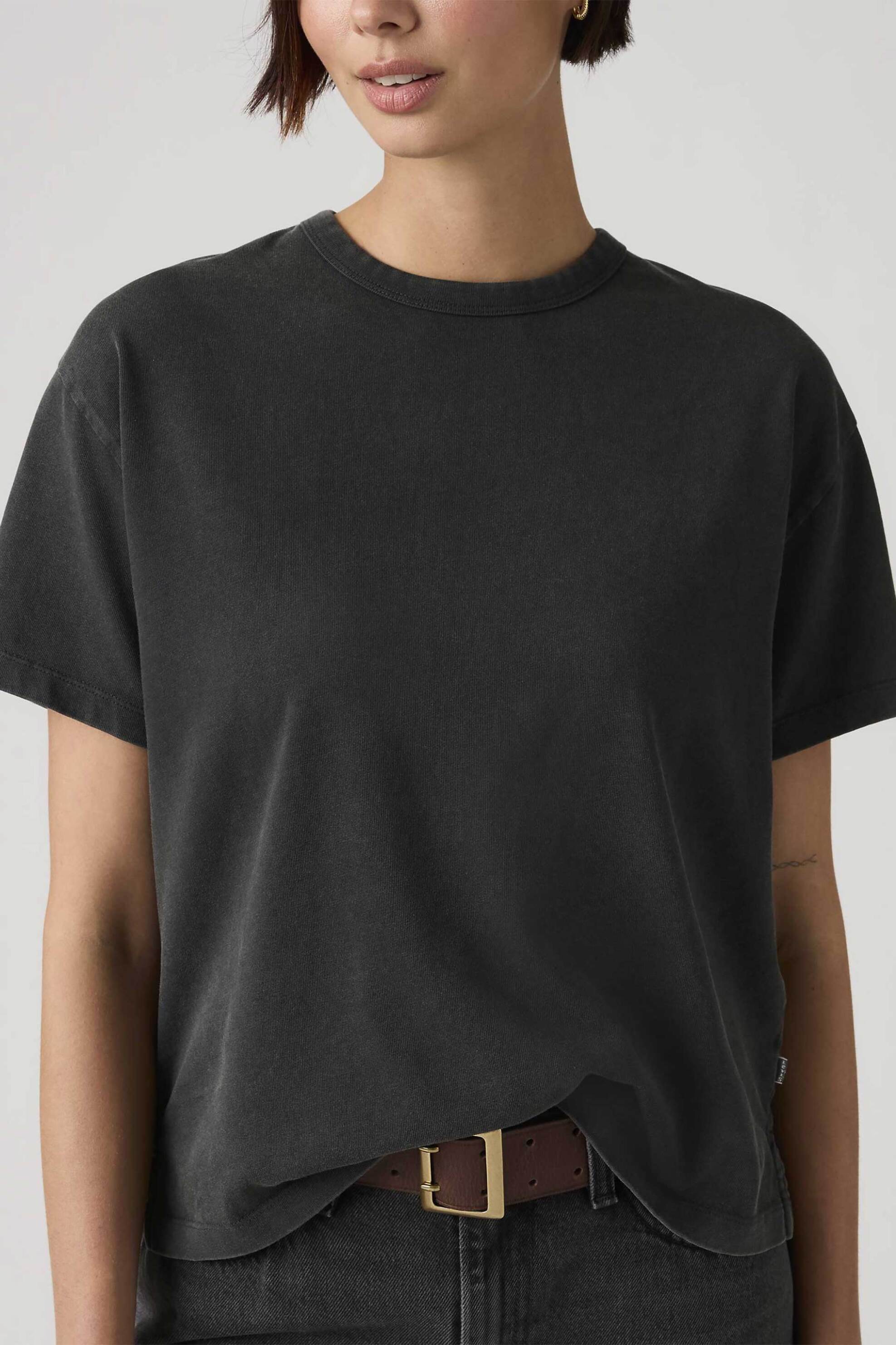 Levi's® γυναικείο T-shirt μονόχρωμο Relaxed Fit 