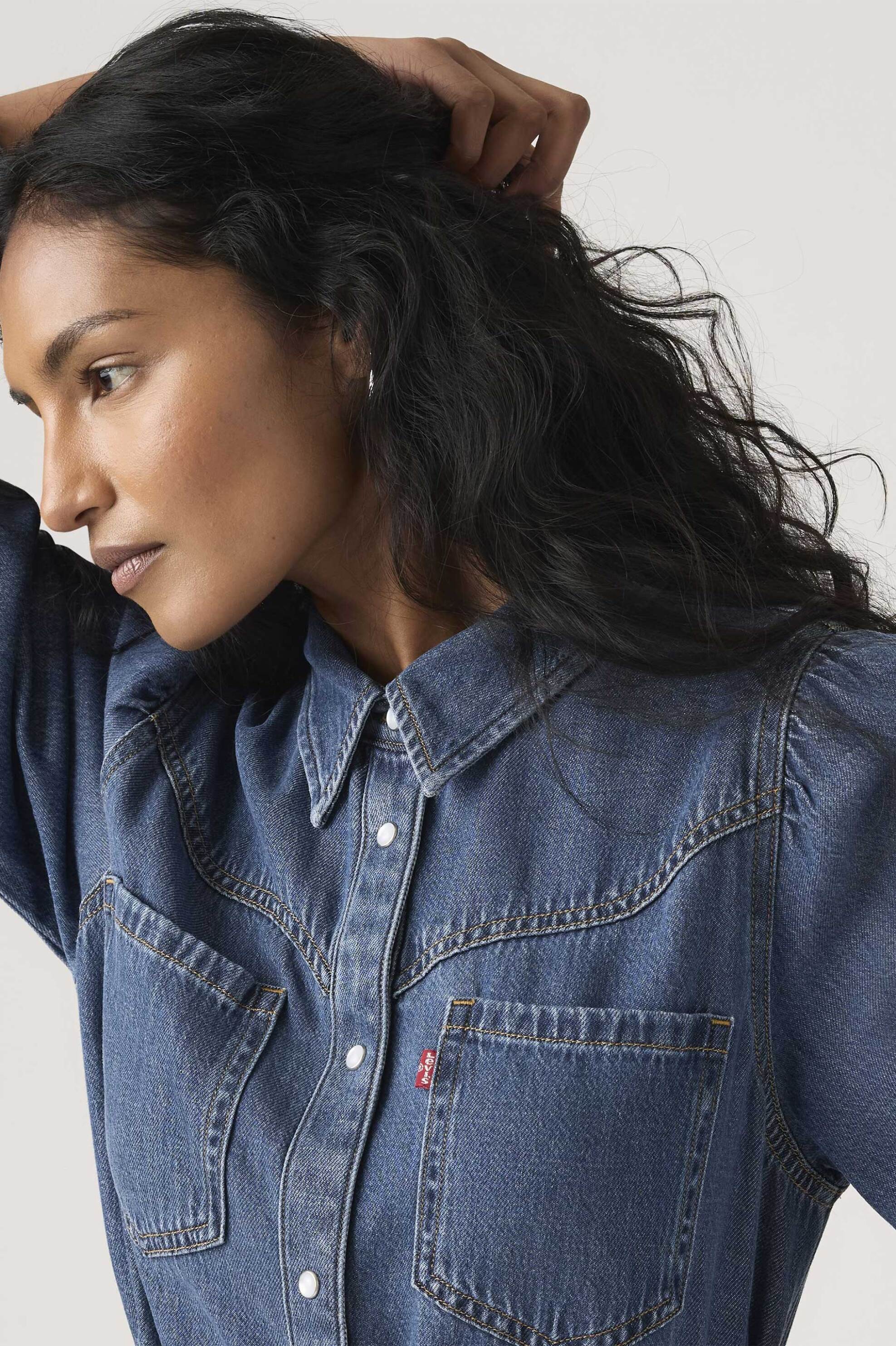 Levi's® γυναικείο denim midi φόρεμα σεμιζιέ με ζώνη Standard Fit 