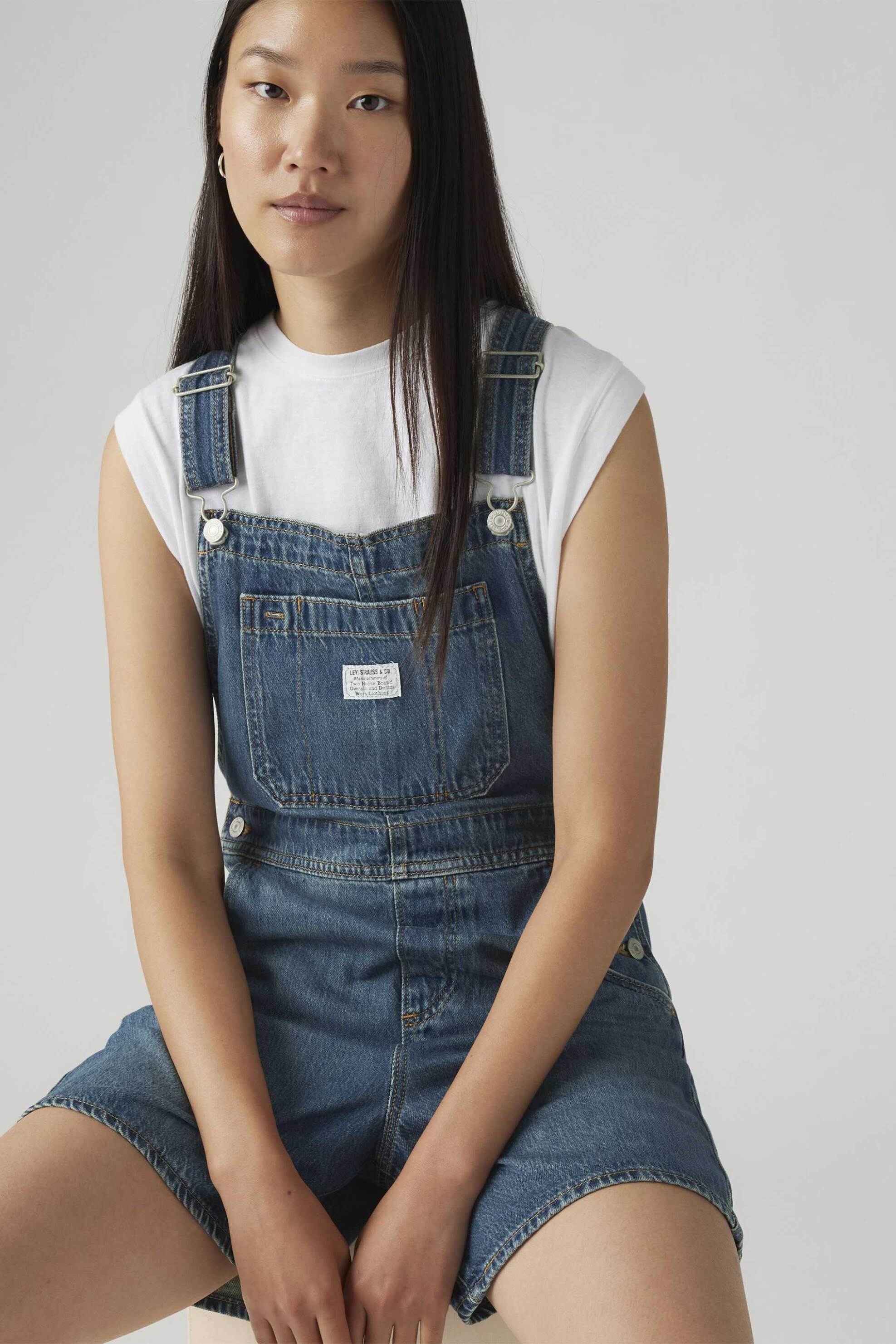 Levi's® γυναικεία denim ολόσωμη φόρμα με σορτς Relaxed Fit 