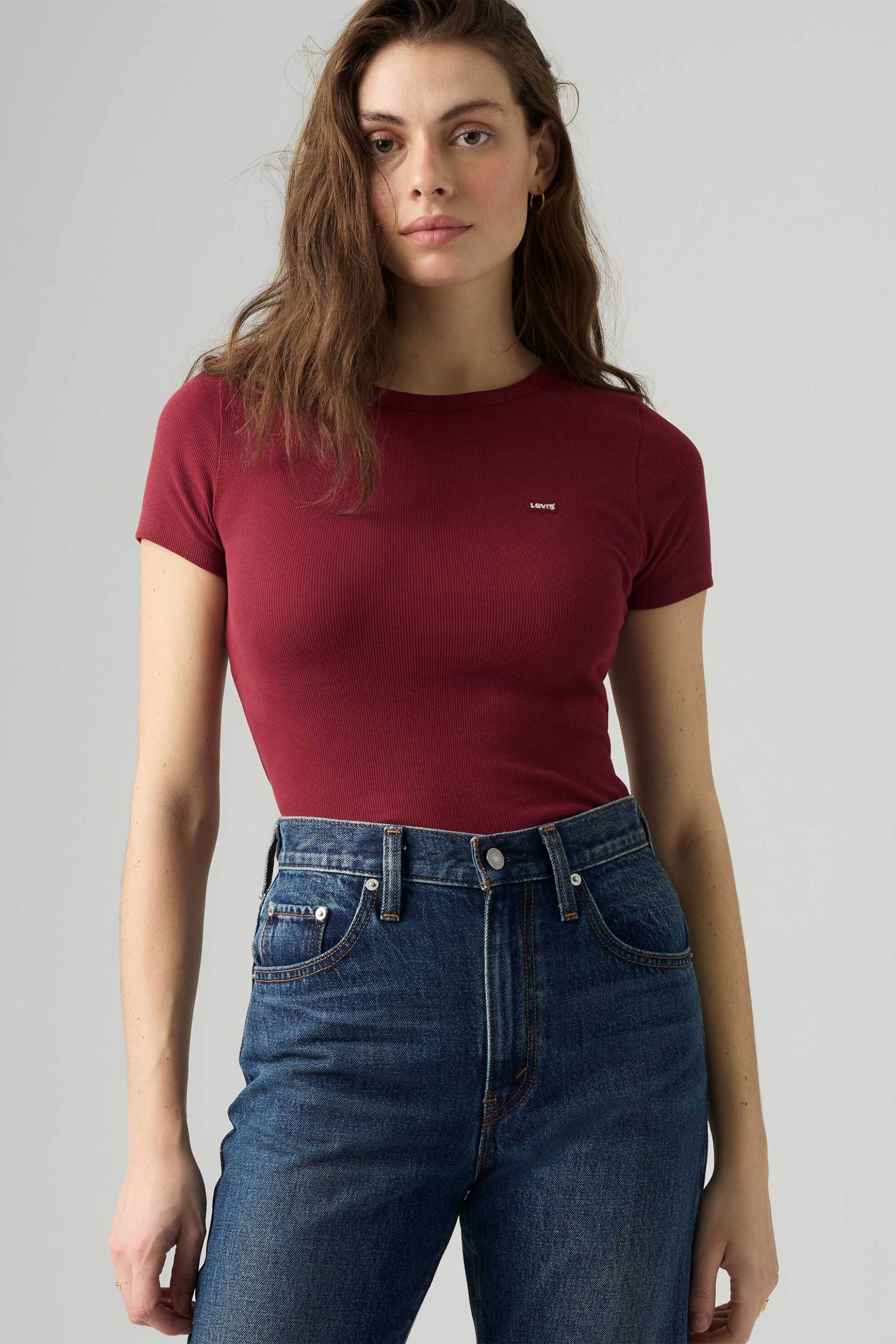 Levi's® γυναικείο T-shirt ribbed με λογότυπο Slim Fit 