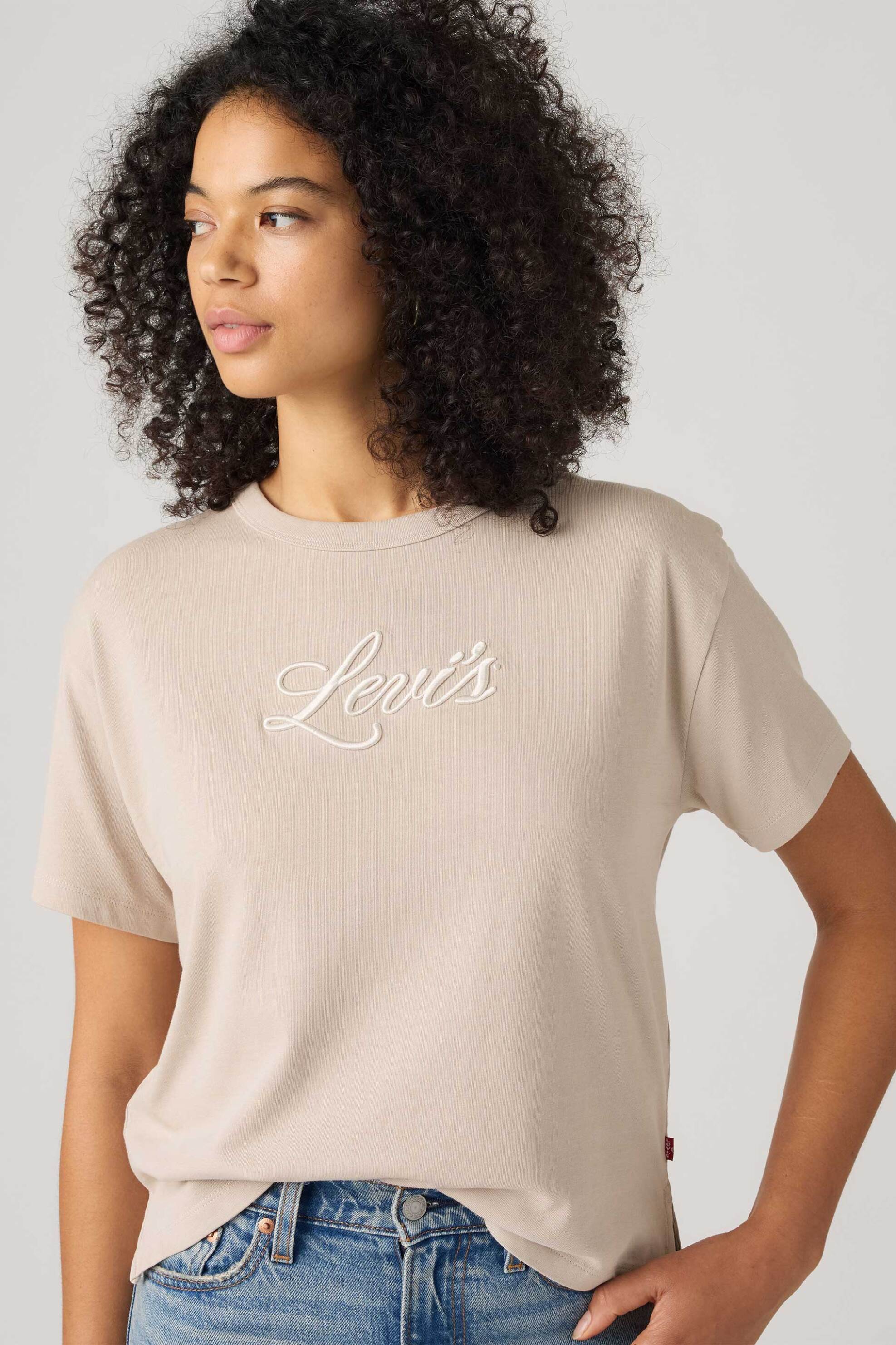 Levi's® γυναικείο T-shirt με ανάγλυφο λογότυπο Loose Fit 