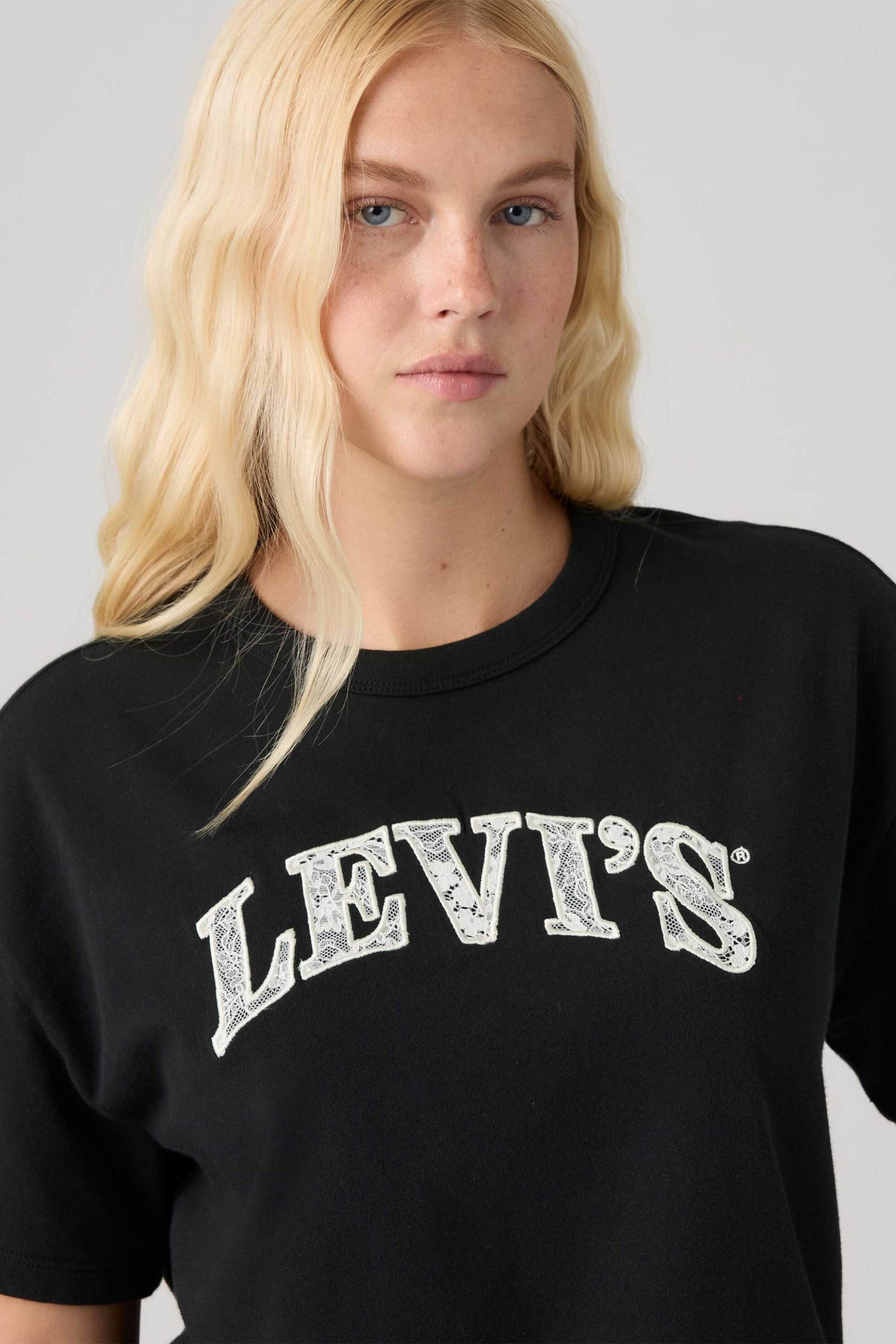 Levi's® γυναικείο T-shirt Relaxed Fit 